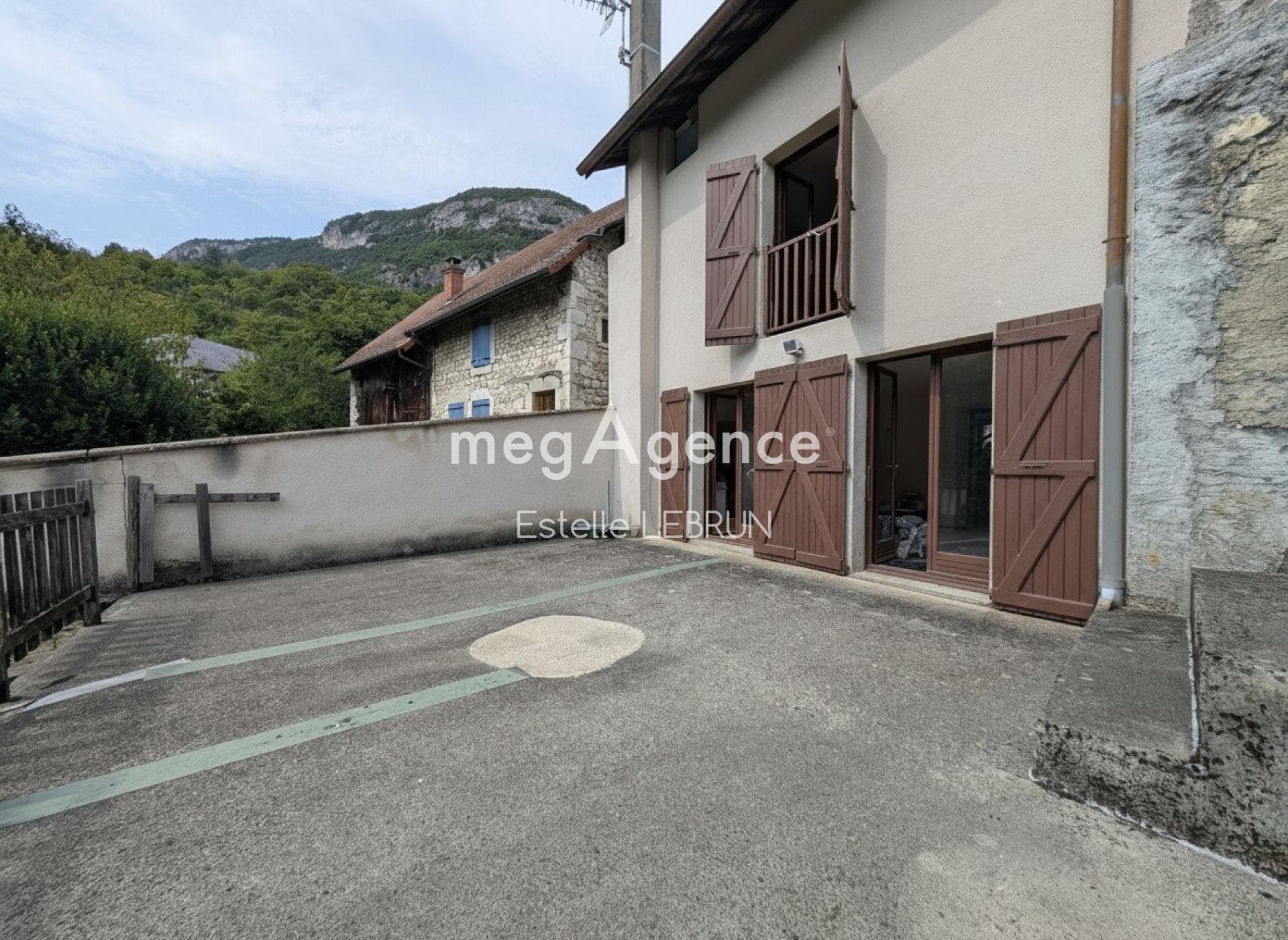 Miniature photo - 2 / 13