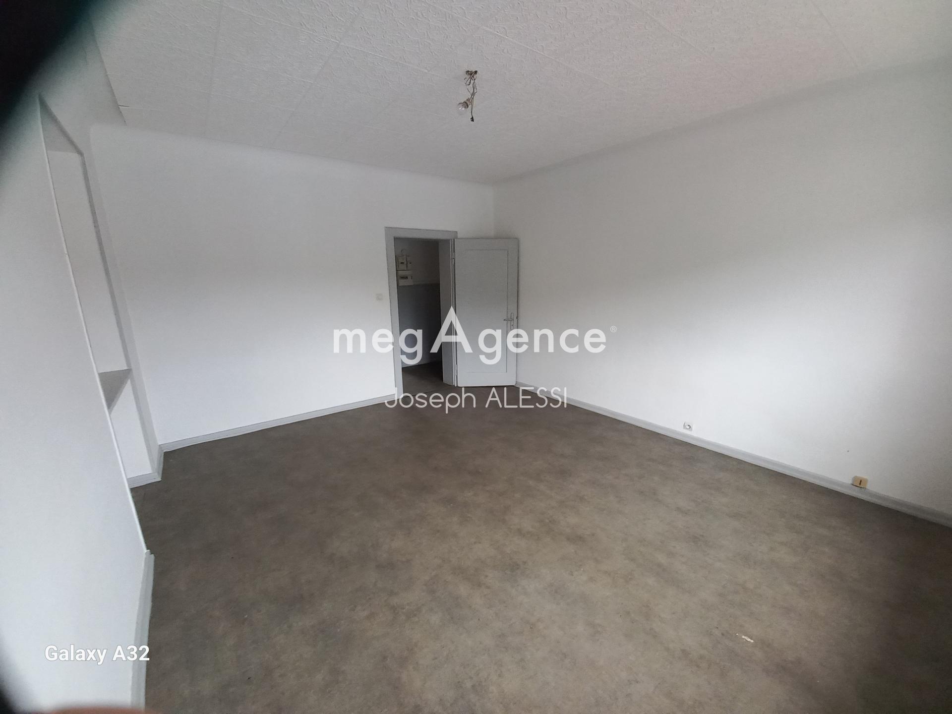 Miniature photo - 2 / 13