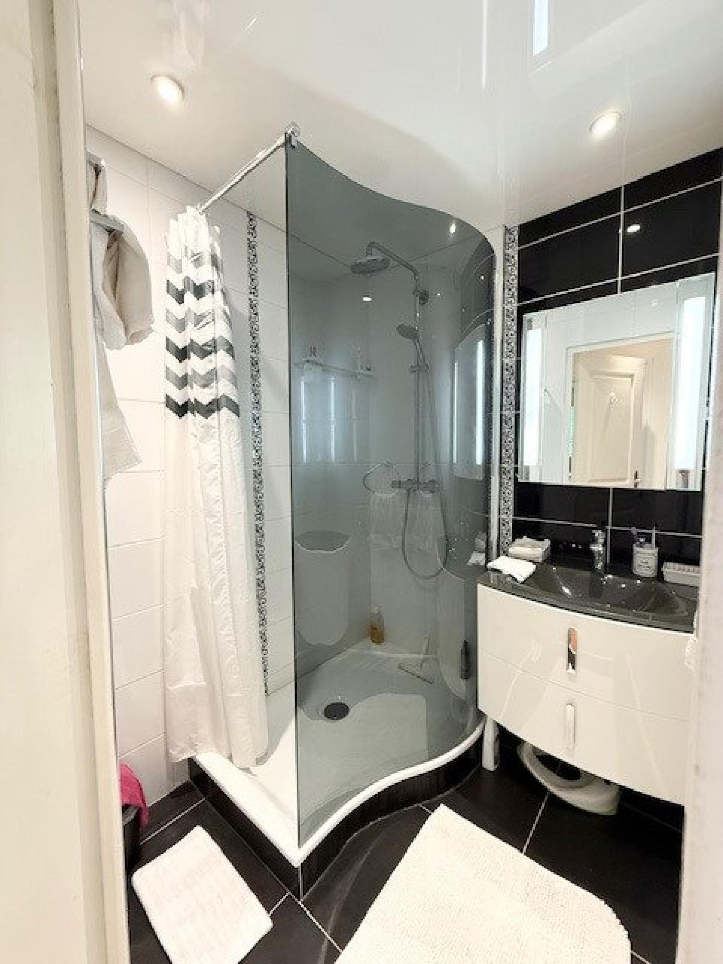 Miniature photo - 13 / 16