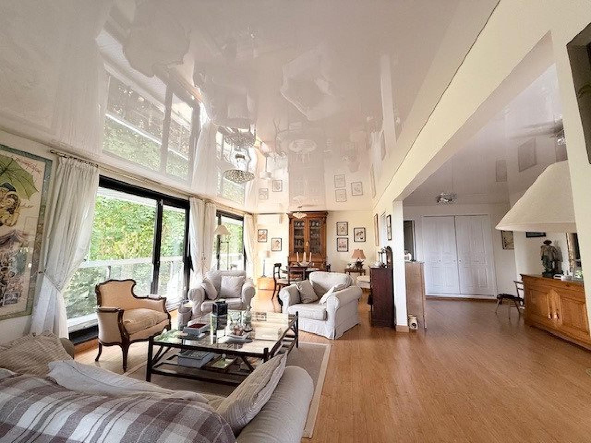 Miniature photo - 2 / 16