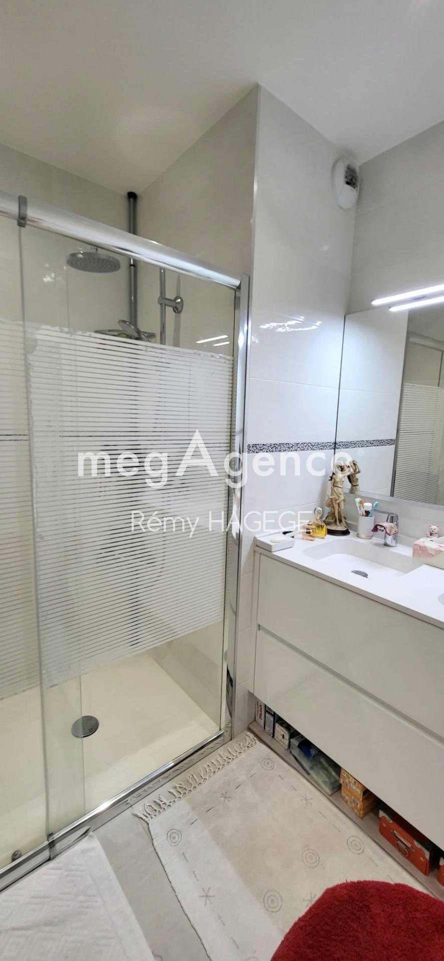 Miniature photo - 13 / 18