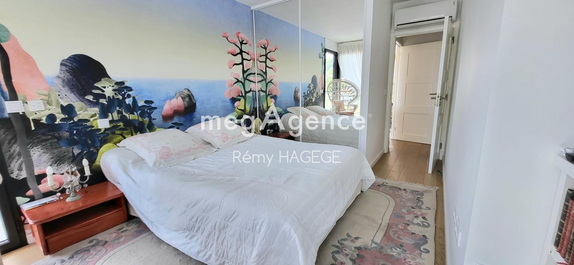 Miniature photo - 12 / 18