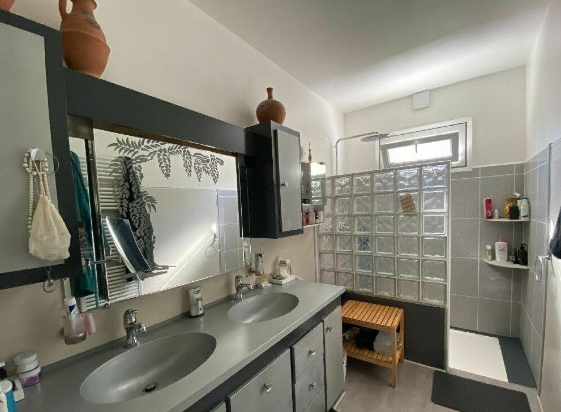 Miniature photo - 6 / 10