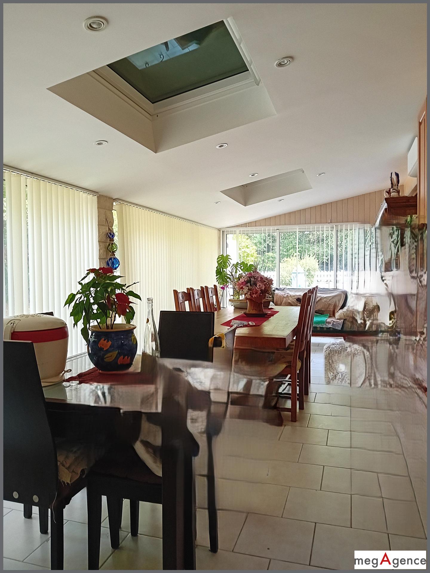 Miniature photo - 8 / 16