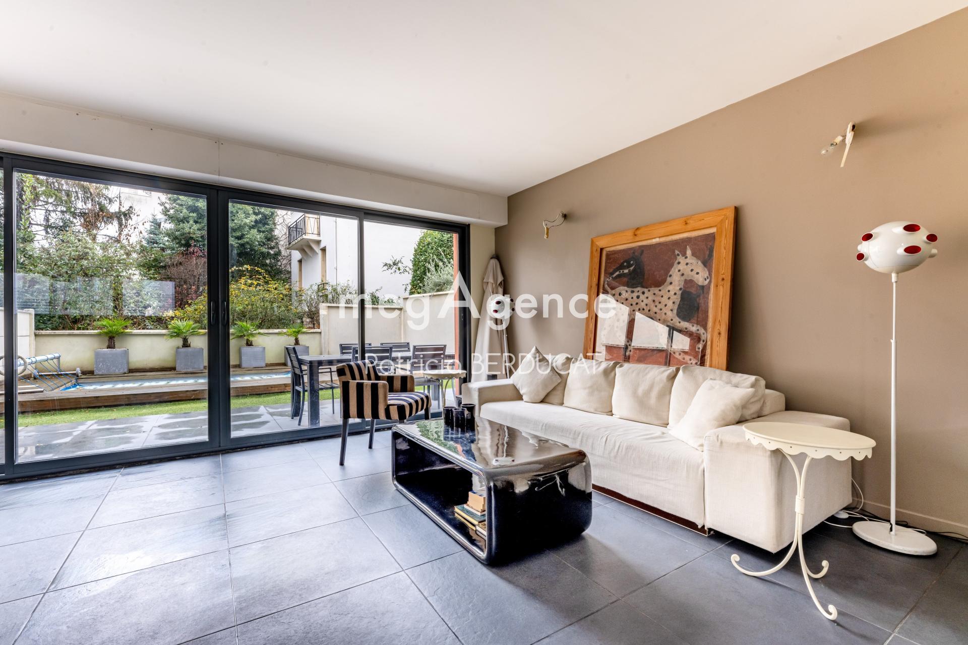 Miniature photo - 2 / 9