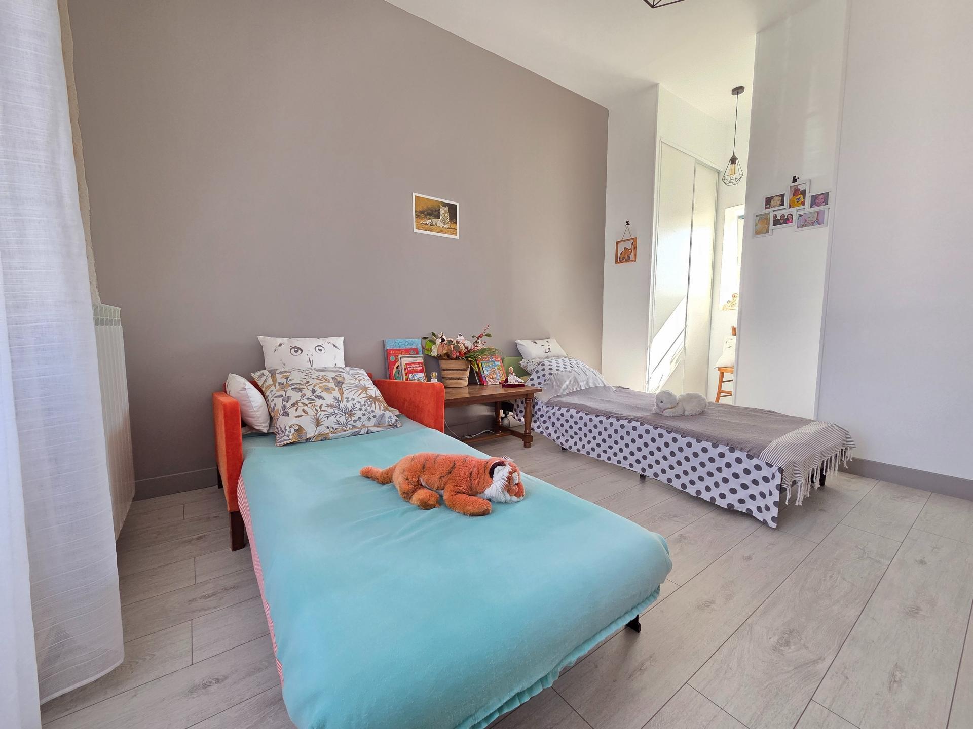 Miniature photo - 8 / 16