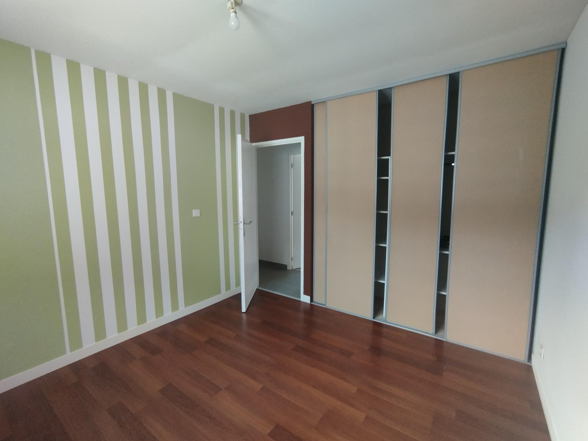 Miniature photo - 20 / 20