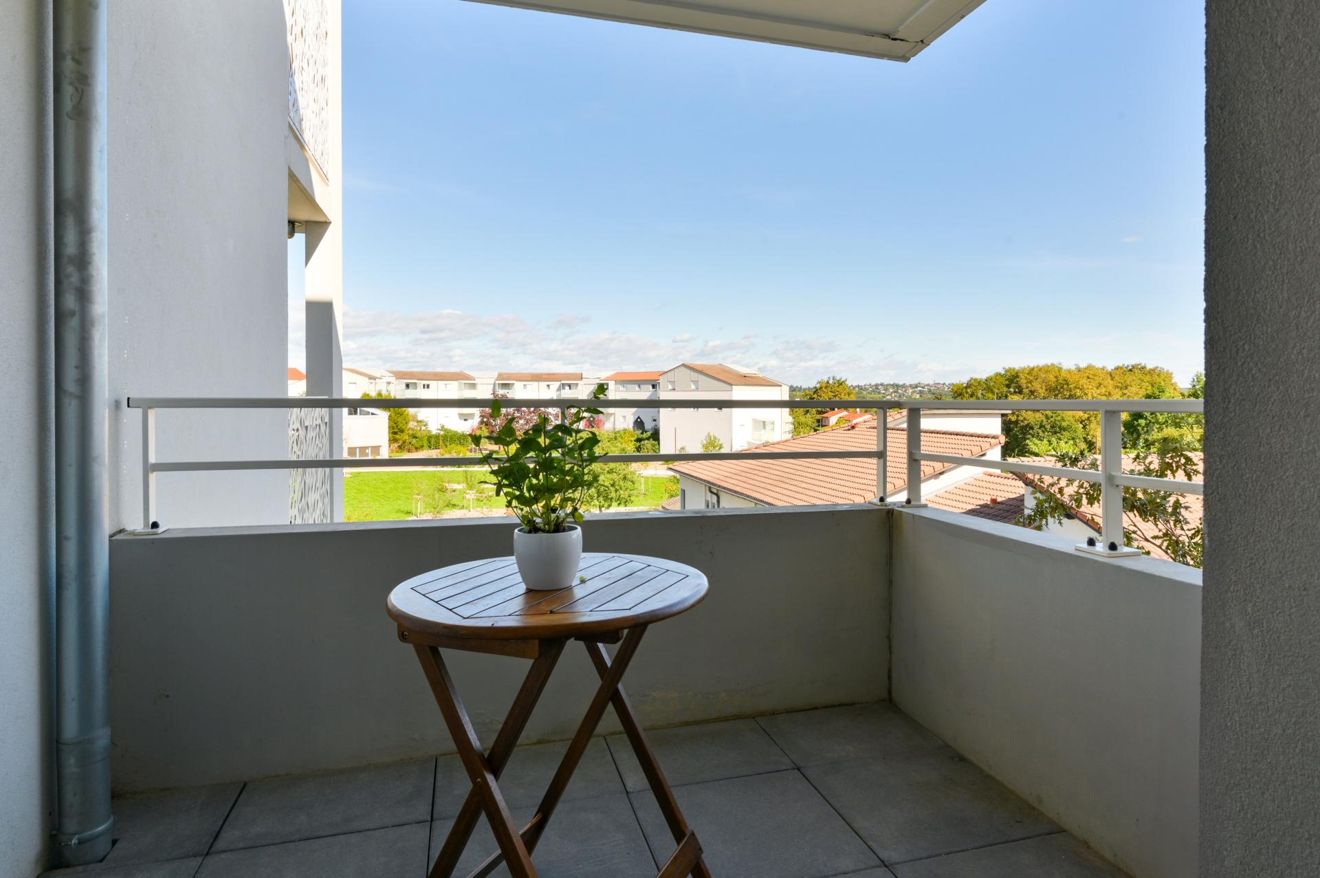 Miniature photo - 2 / 8