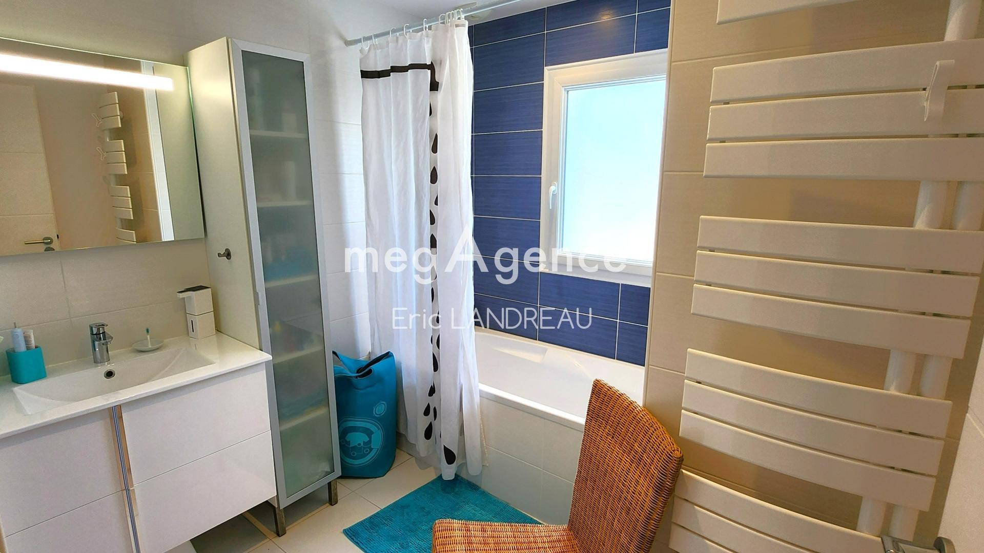 Miniature photo - 11 / 16