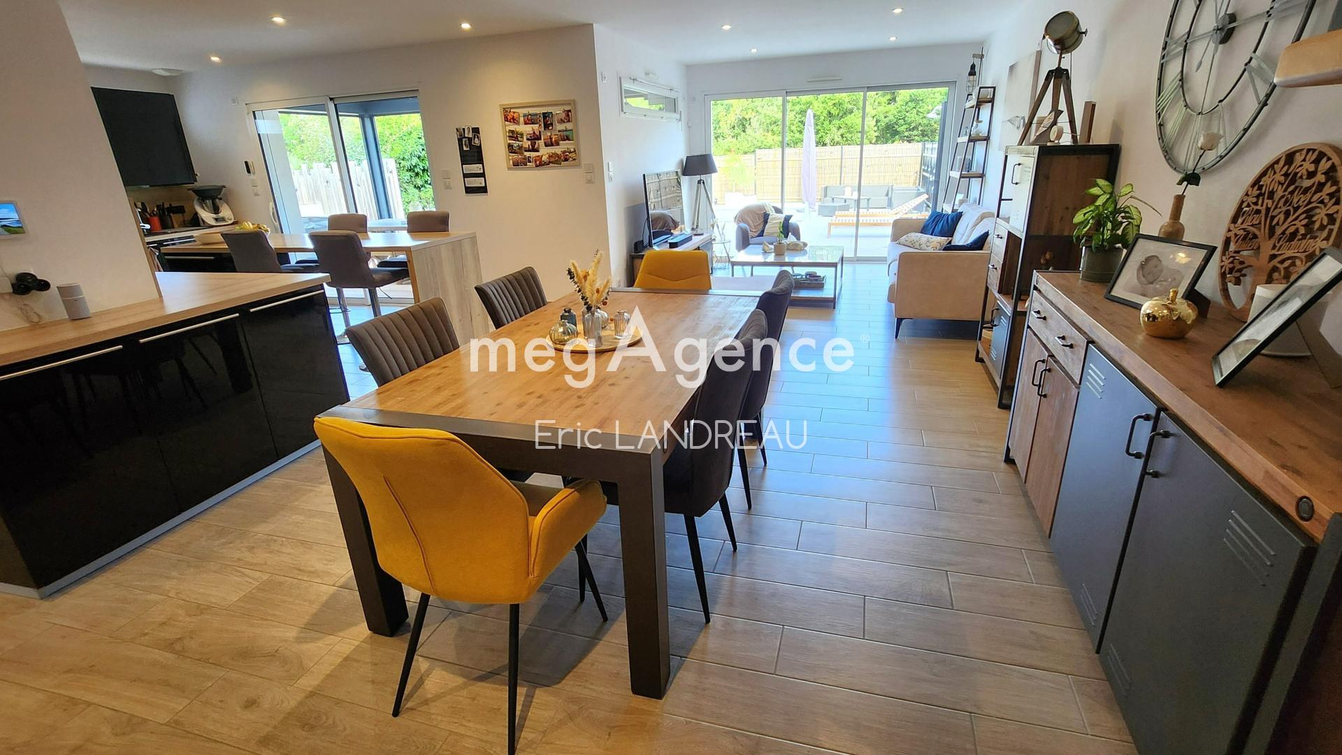 Miniature photo - 2 / 16