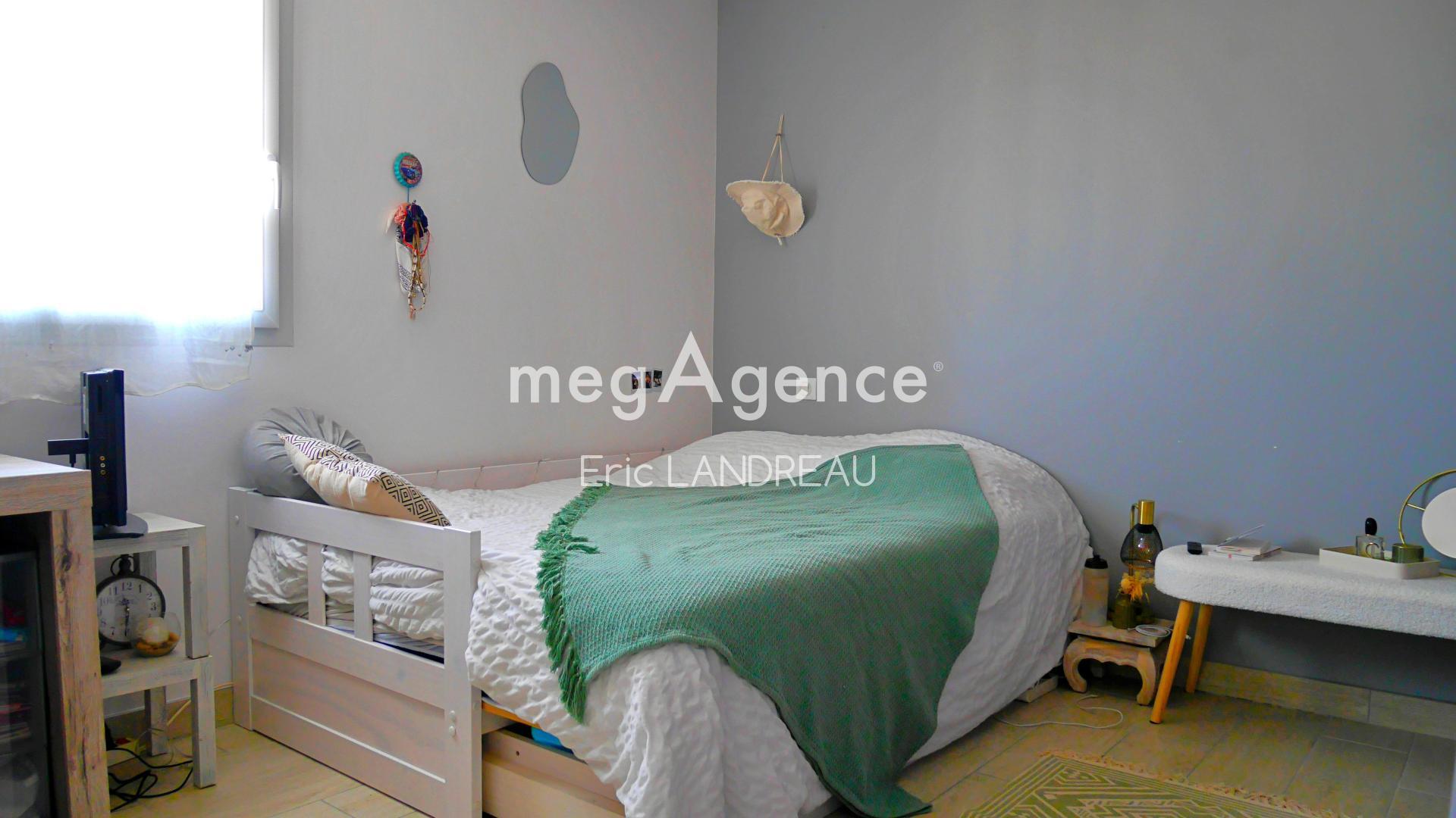 Miniature photo - 9 / 16