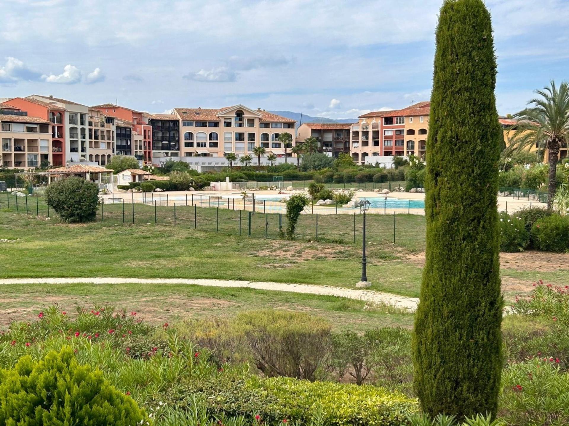 Miniature photo - 2 / 7