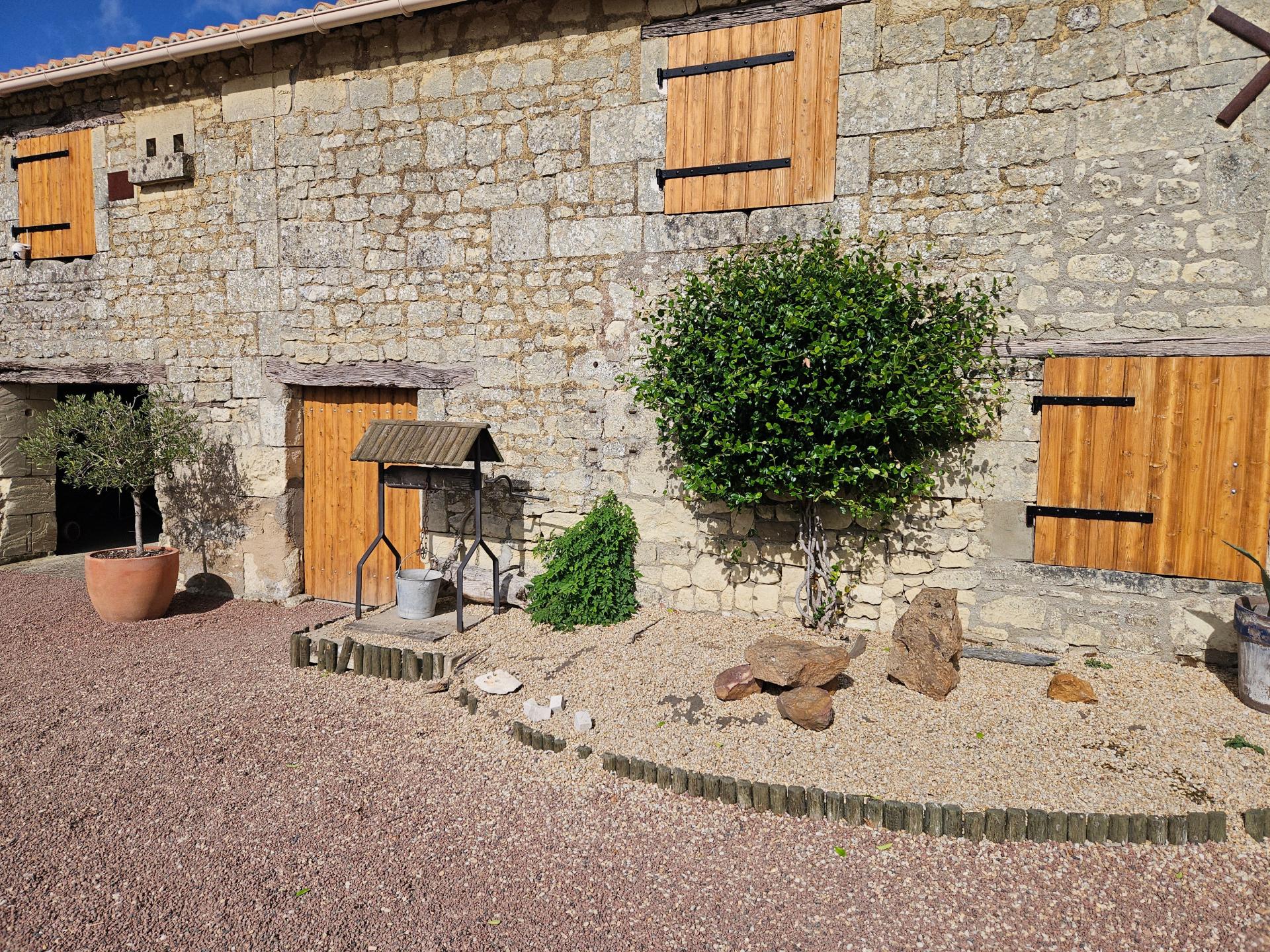 Miniature photo - 2 / 14