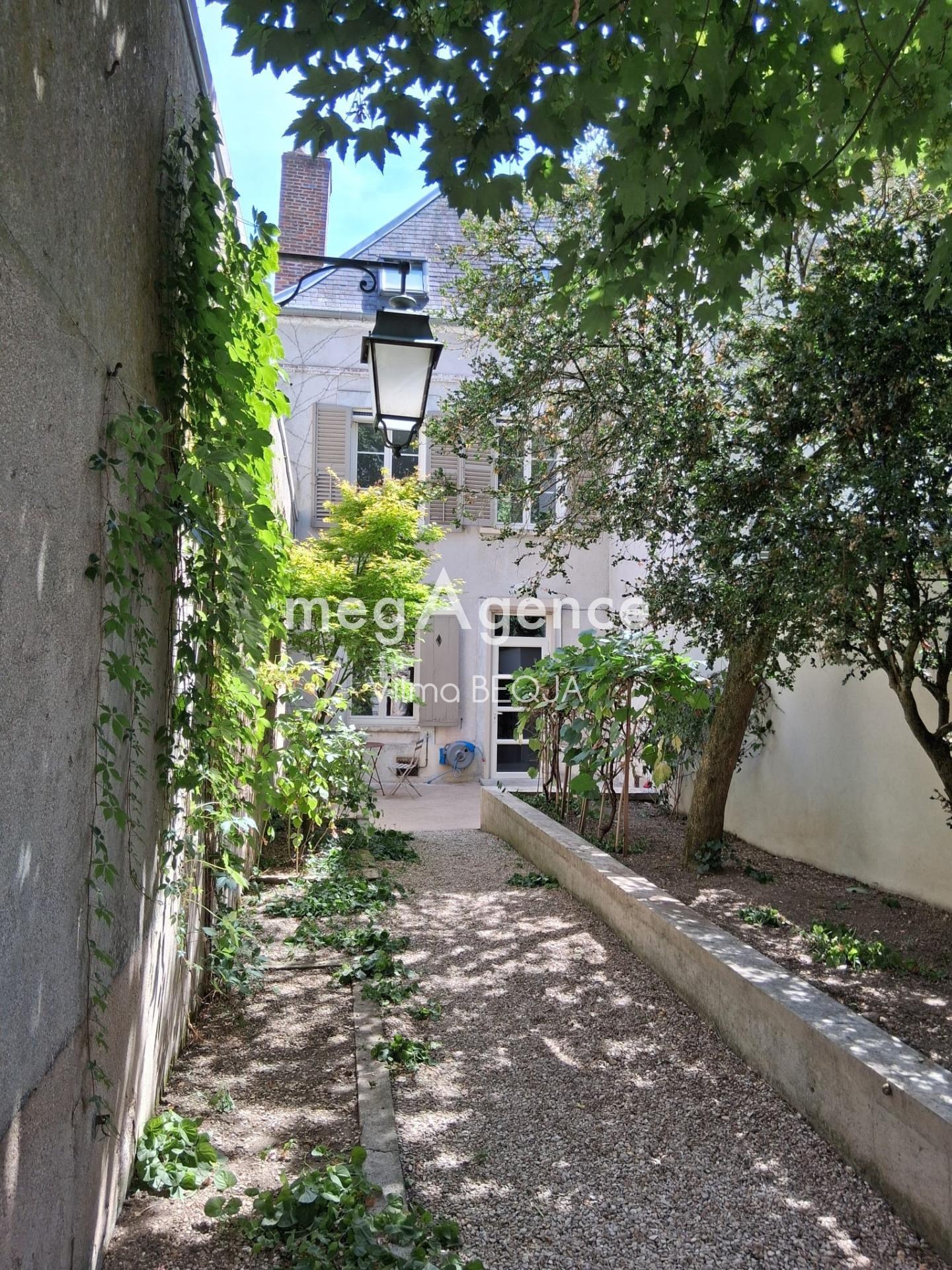 Miniature photo - 2 / 20