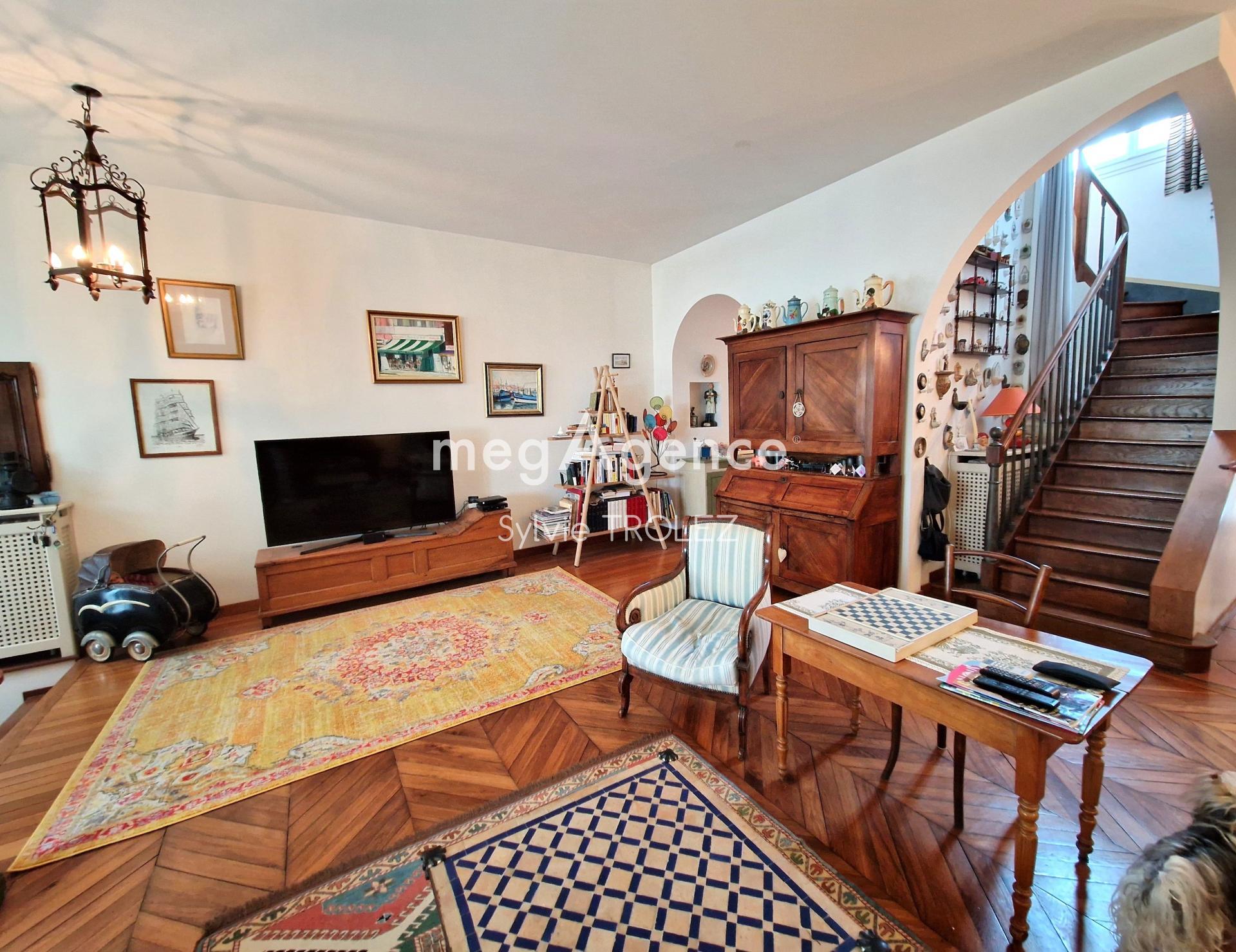 Miniature photo - 2 / 11