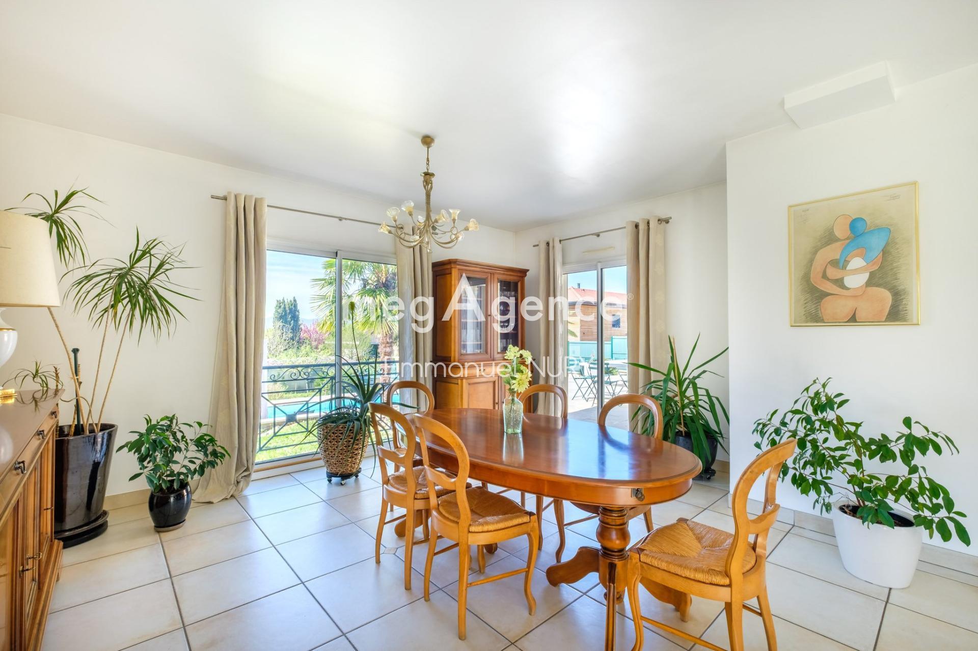 Miniature photo - 2 / 11