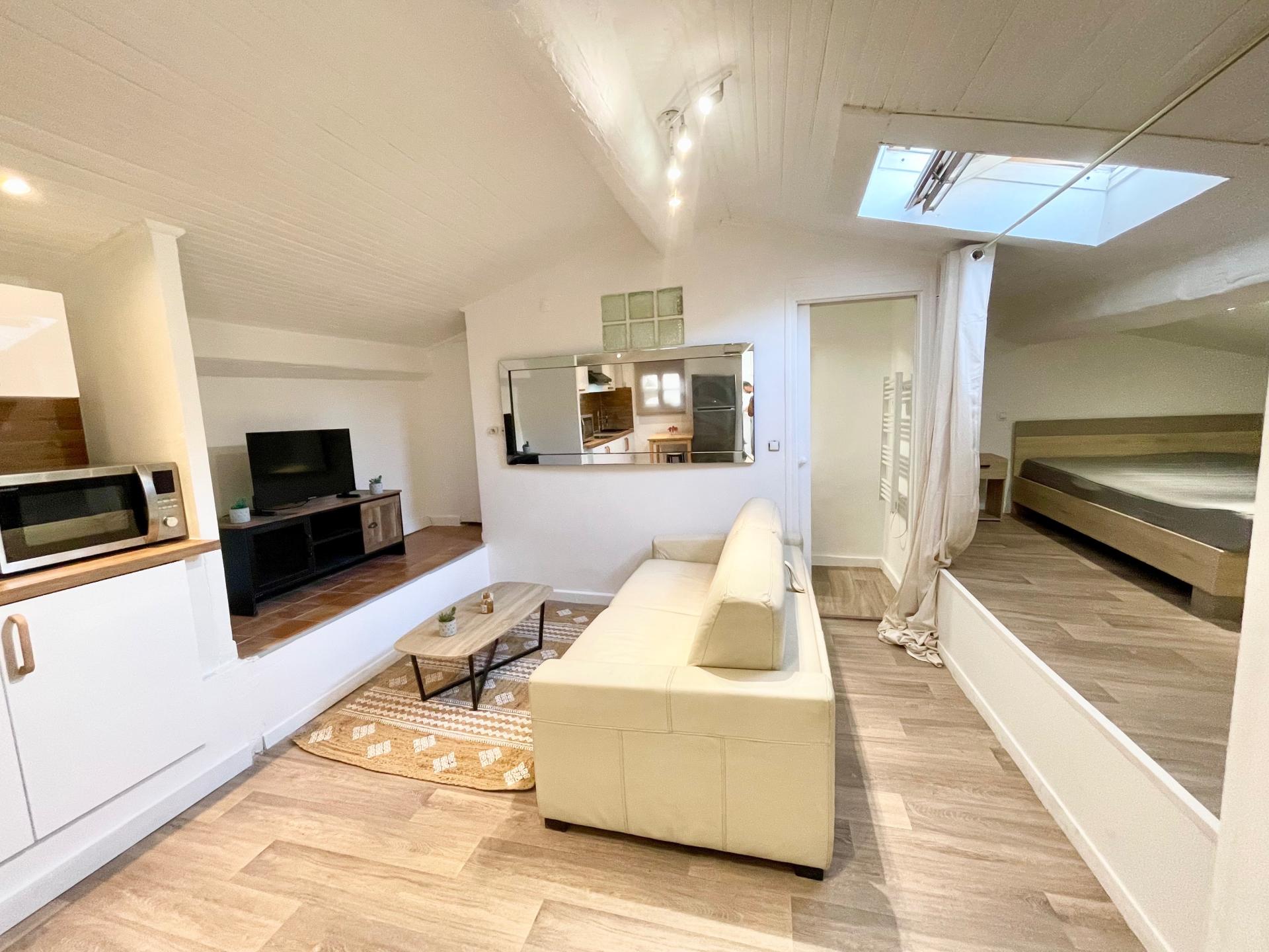 Miniature photo - 5 / 10