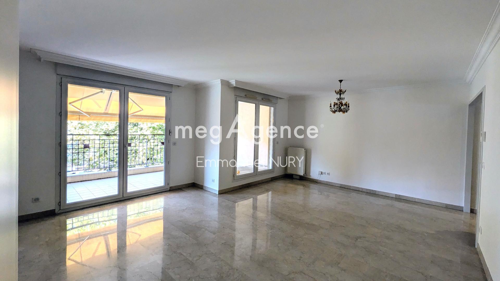 Miniature photo - 2 / 10