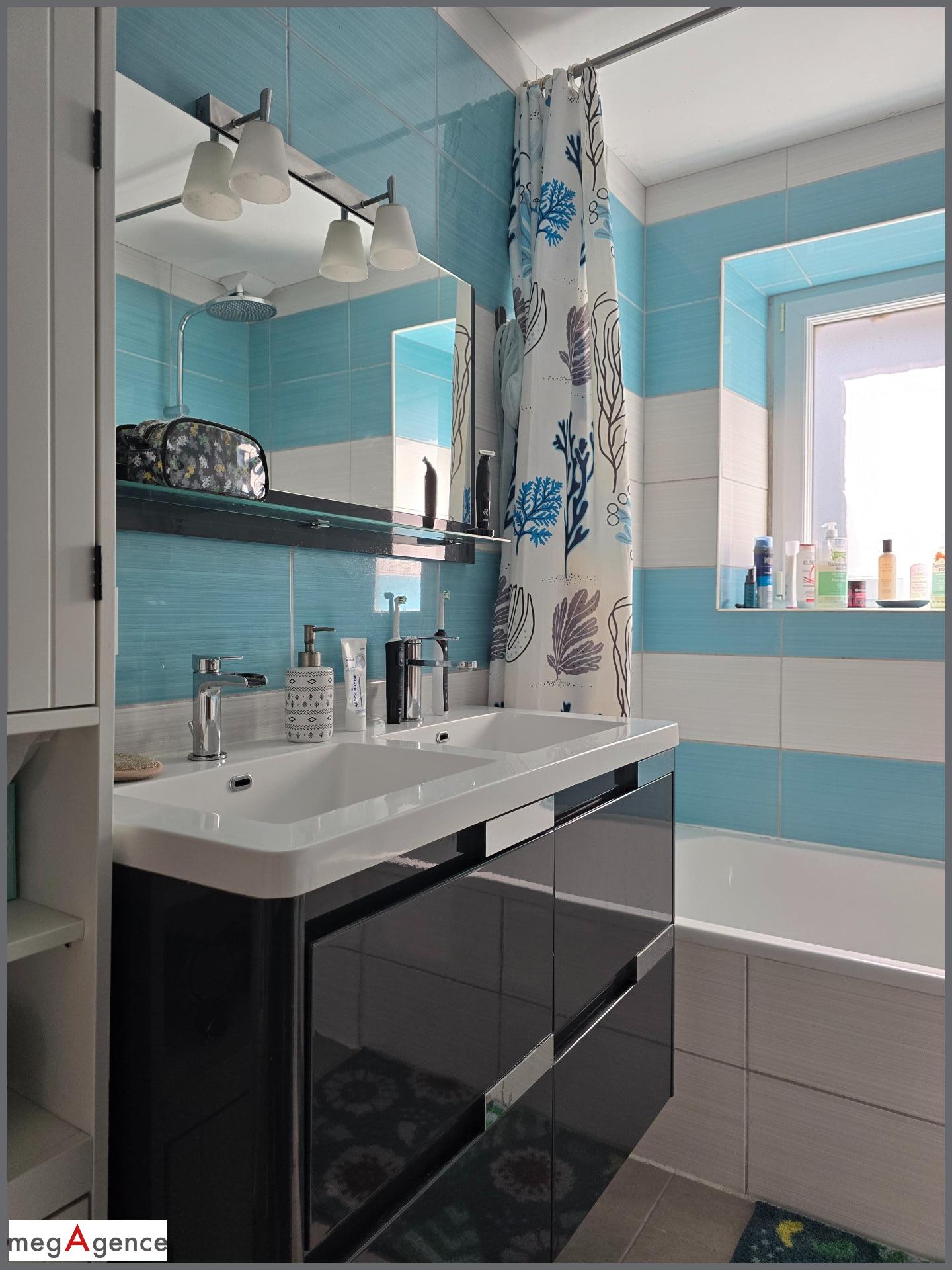 Miniature photo - 12 / 19