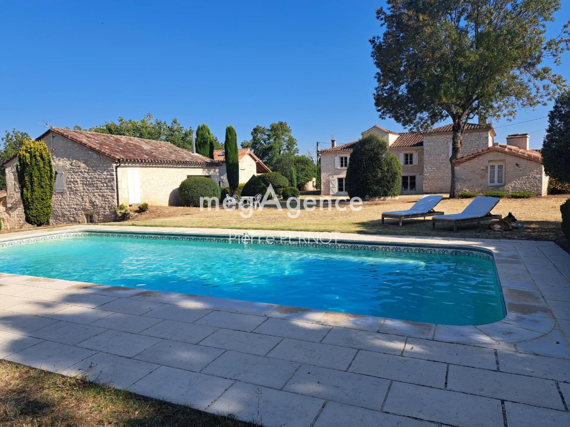 Miniature photo - 2 / 19