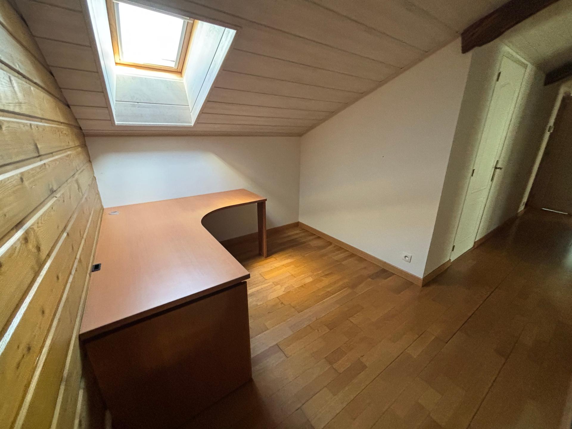 Miniature photo - 9 / 12