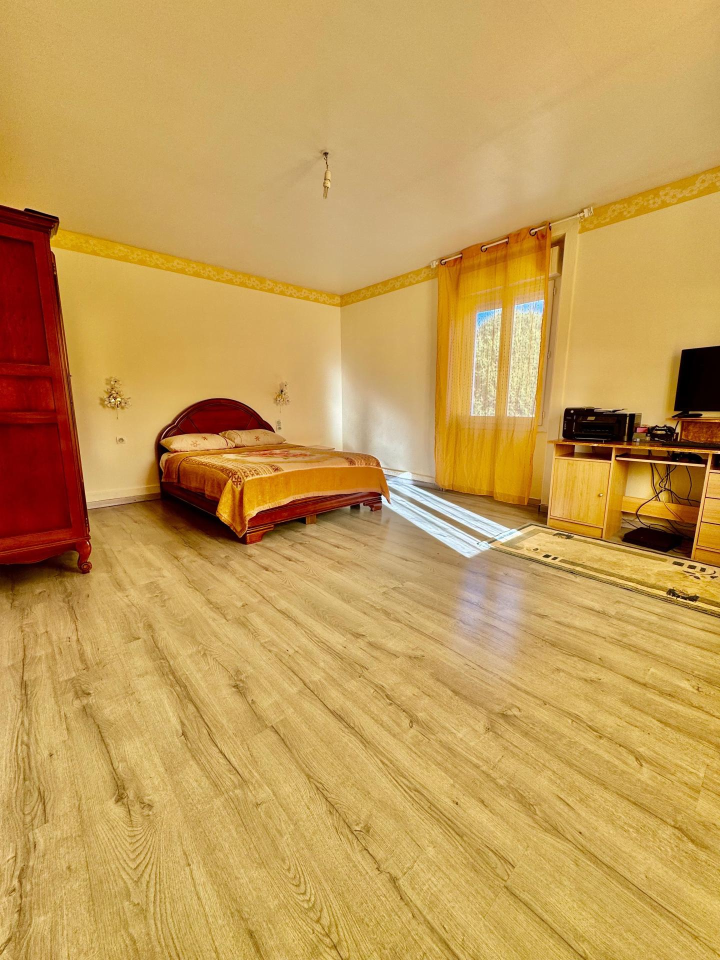 Miniature photo - 12 / 15