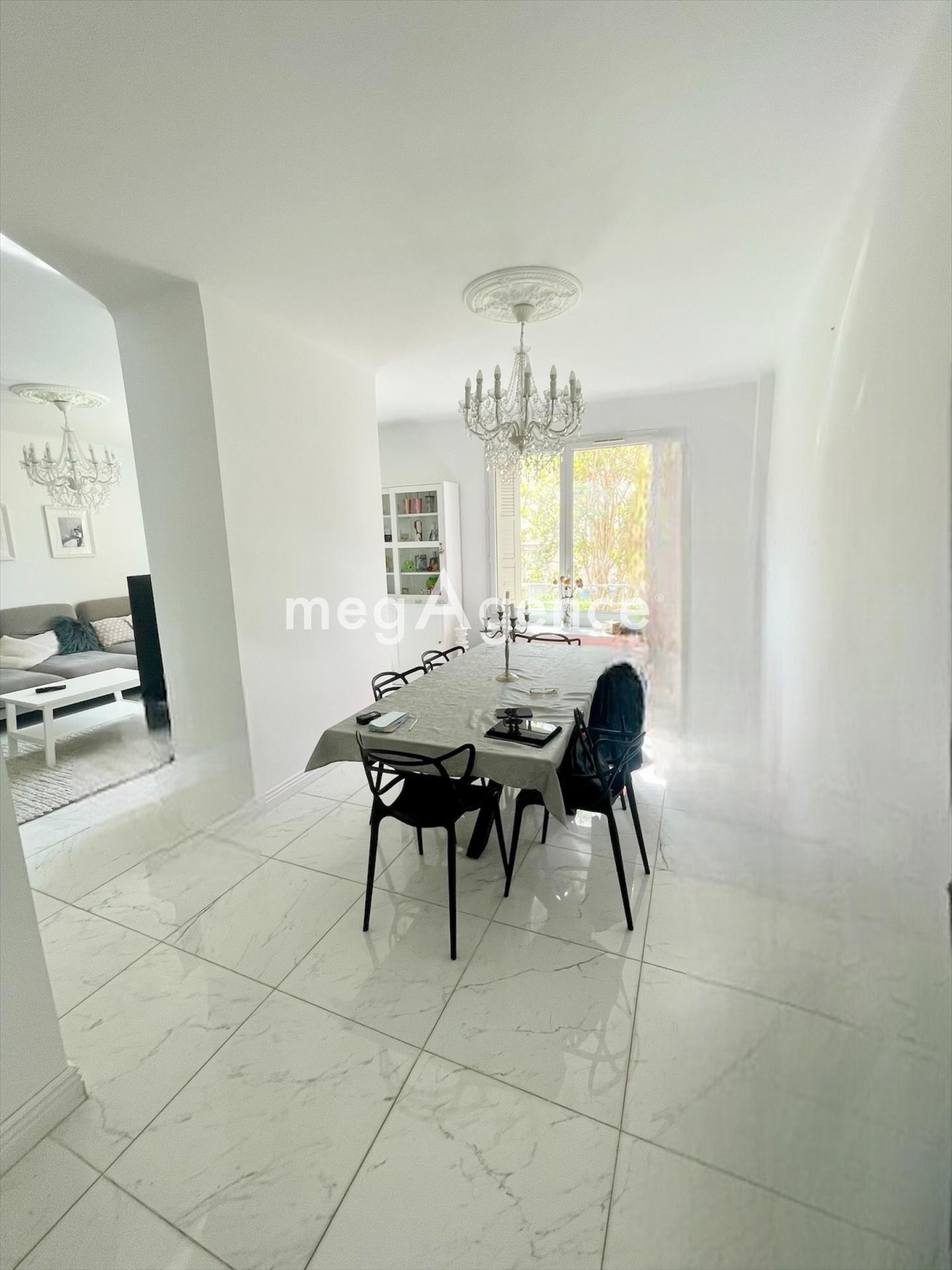 Miniature photo - 2 / 11