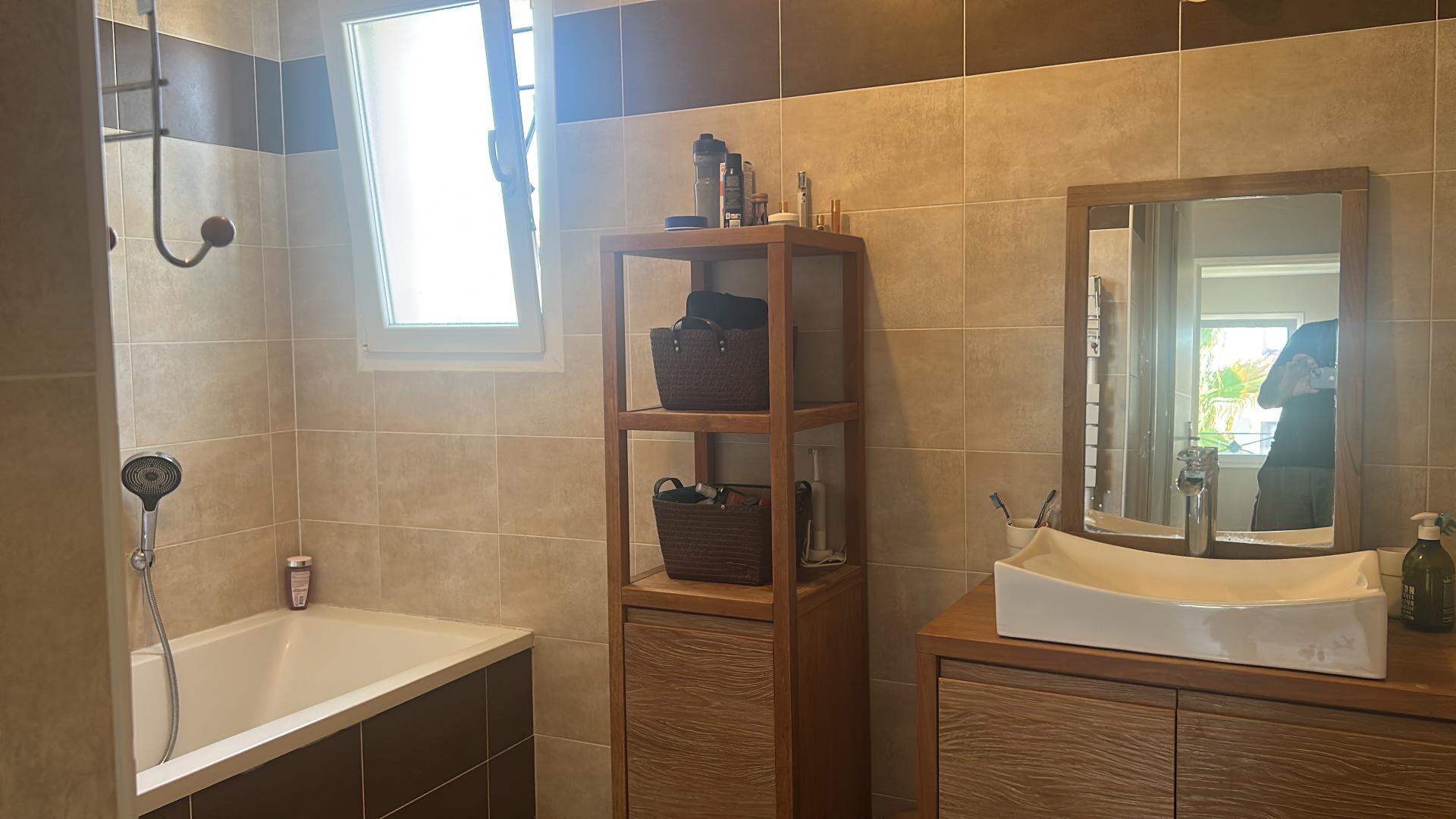 Miniature photo - 12 / 16