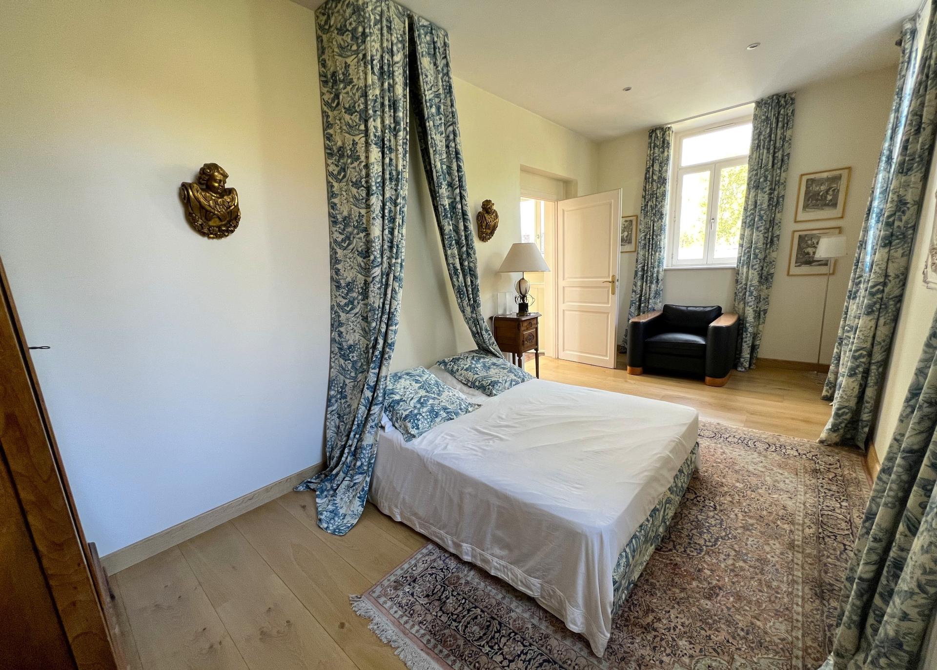 Miniature photo - 12 / 13