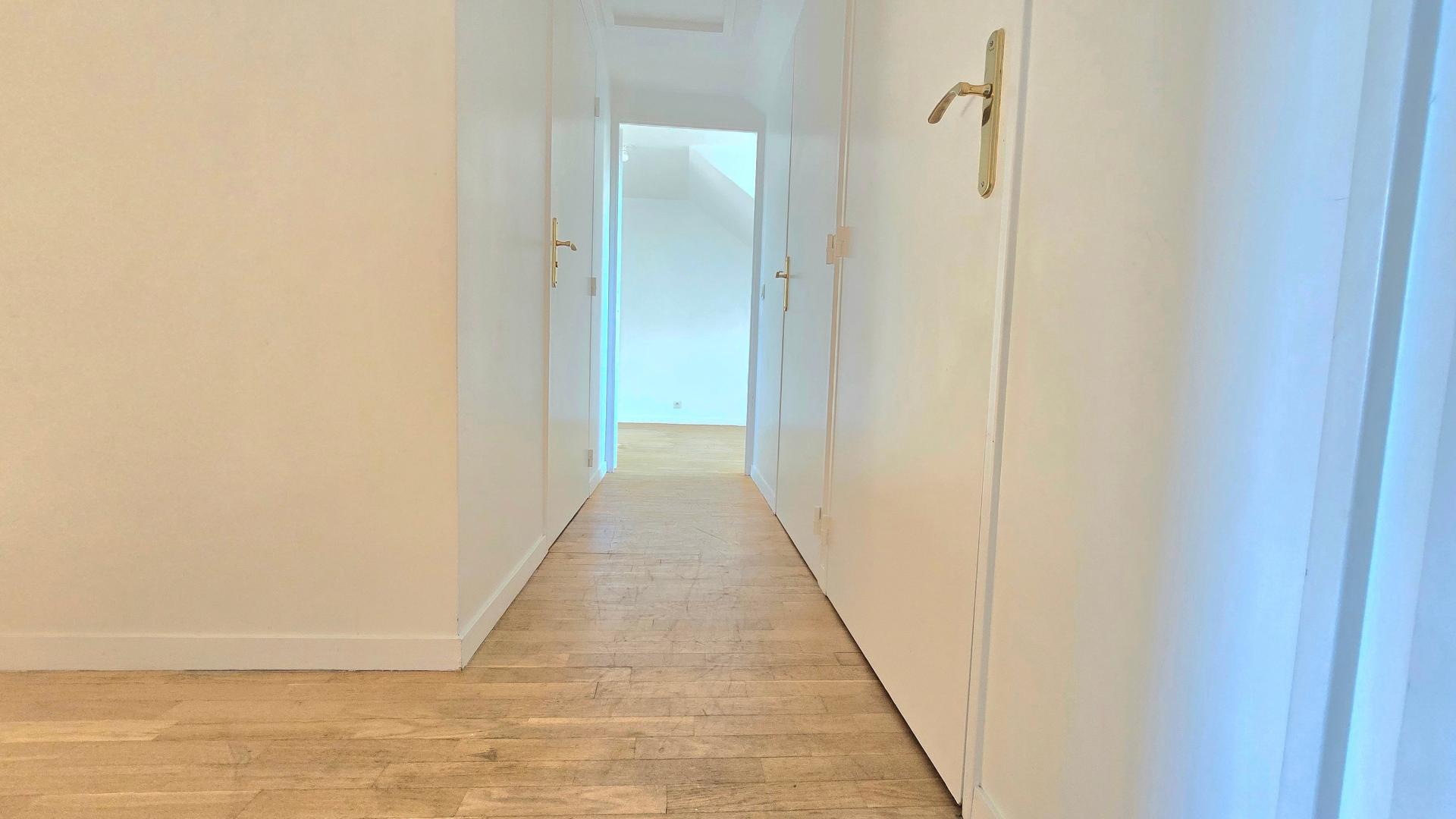 Miniature photo - 10 / 15