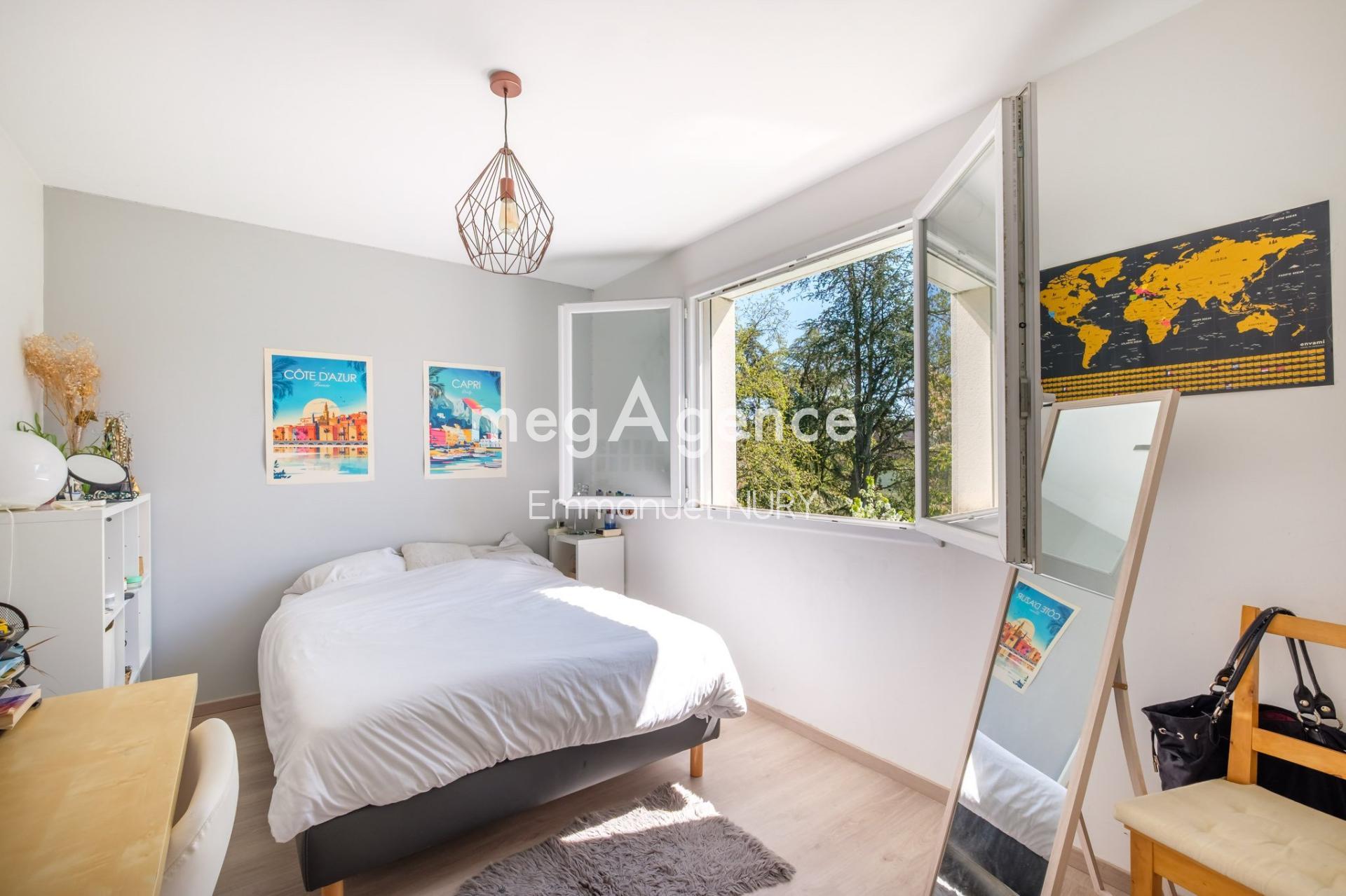 Miniature photo - 5 / 10