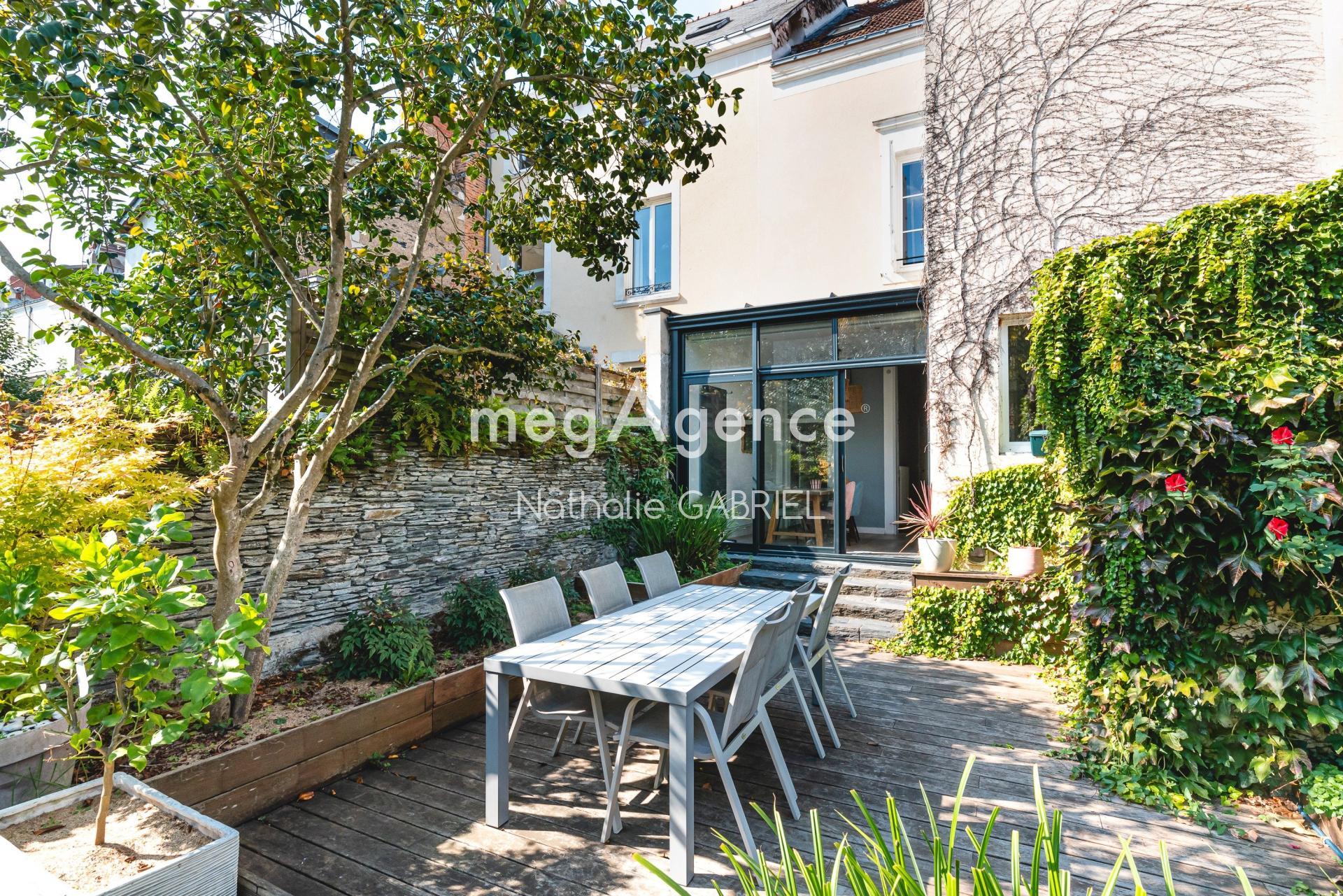 Miniature photo - 2 / 12