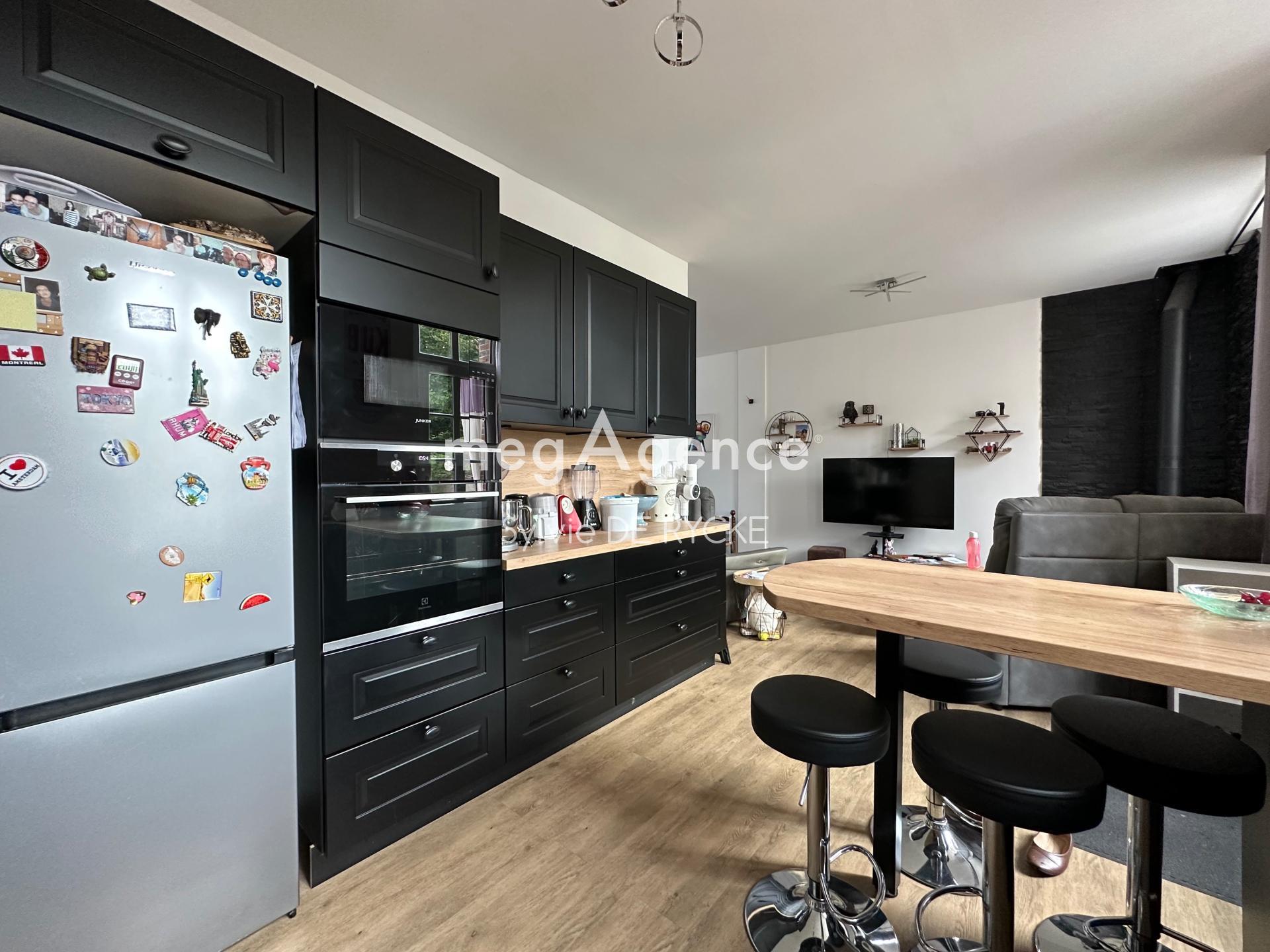 Miniature photo - 2 / 18