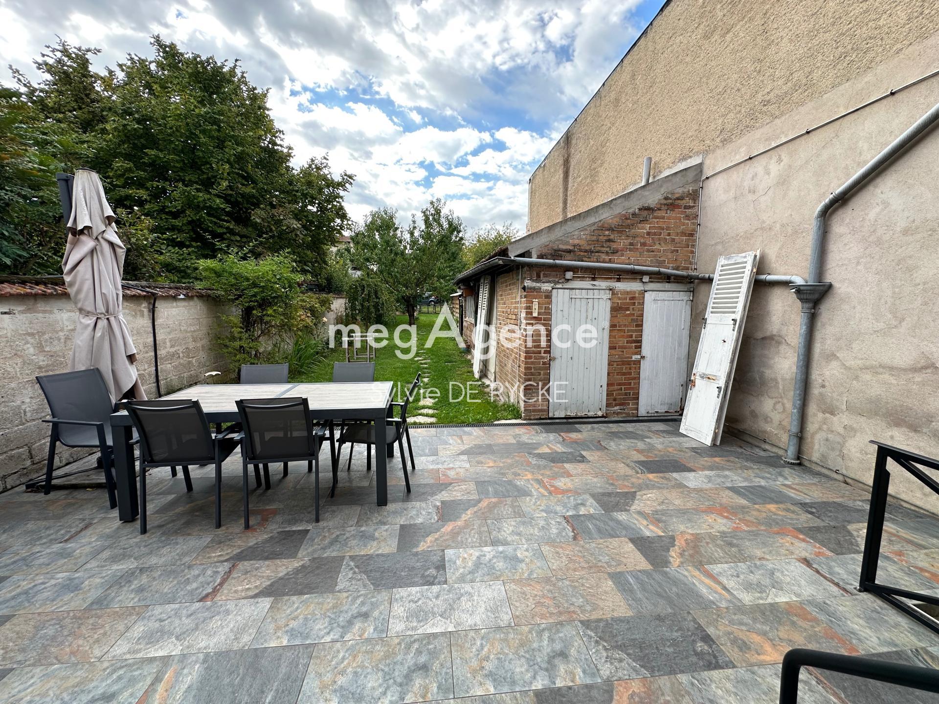 Miniature photo - 12 / 18