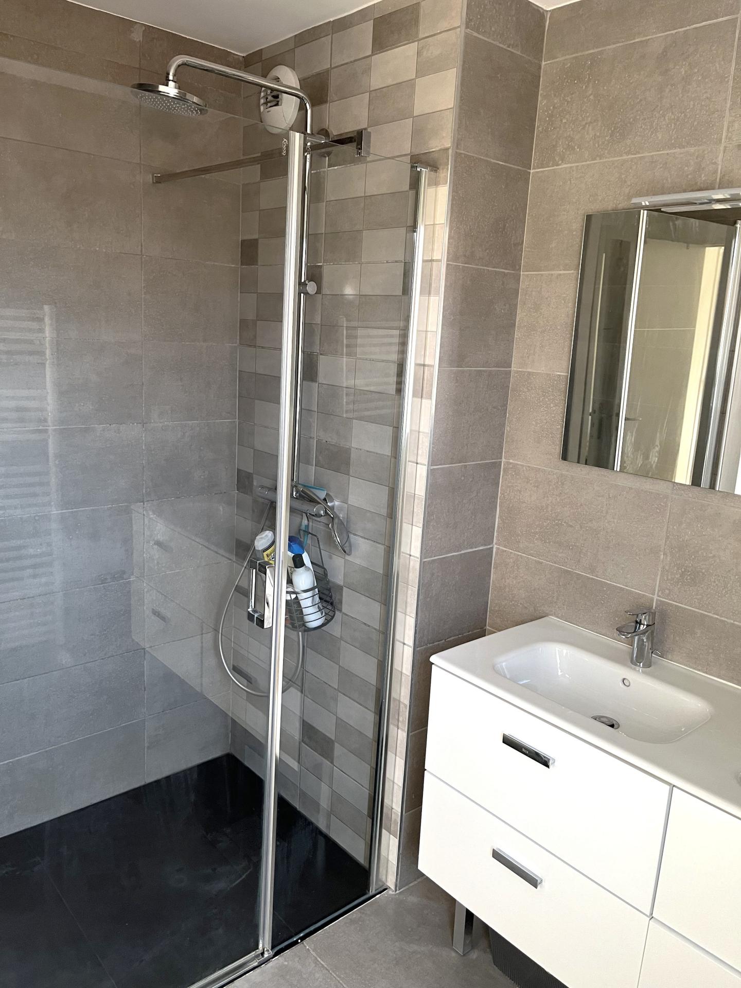 Miniature photo - 8 / 10