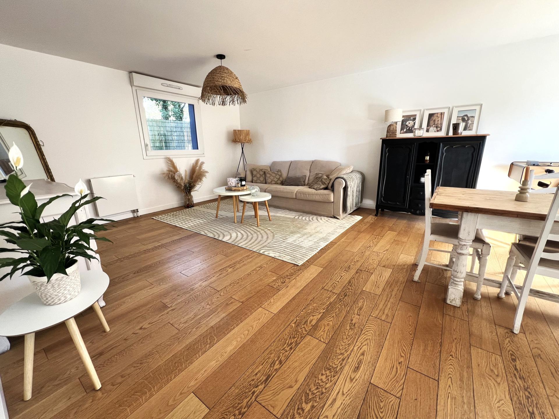 Miniature photo - 2 / 10