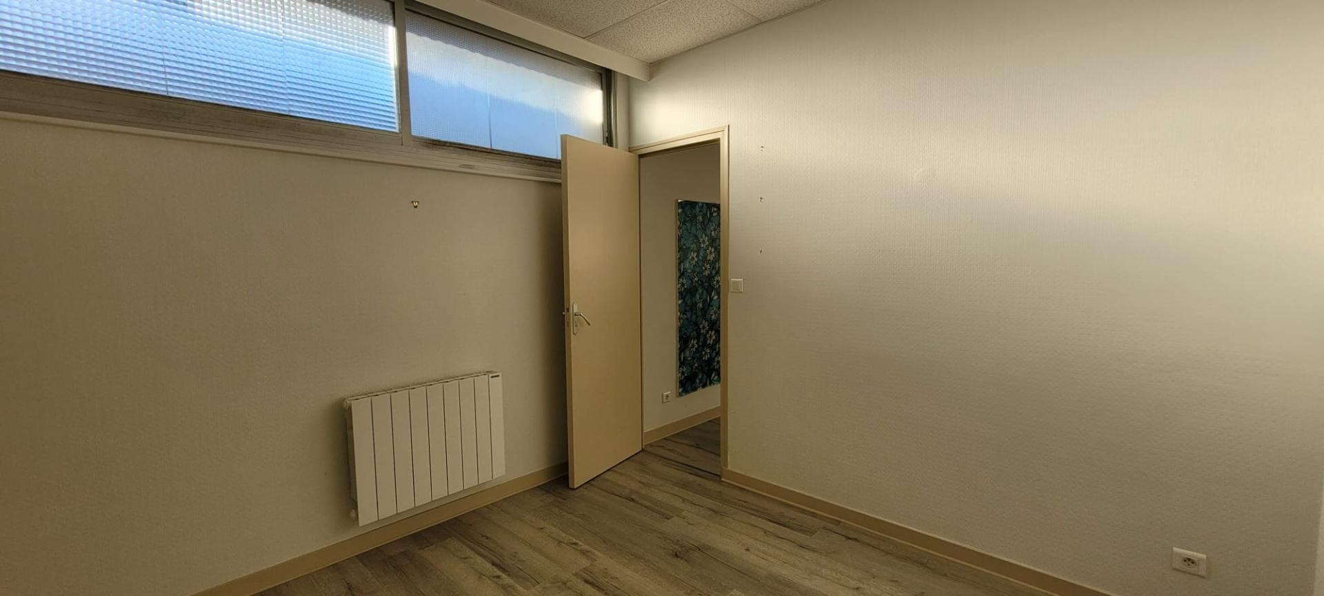 Miniature photo - 3 / 9