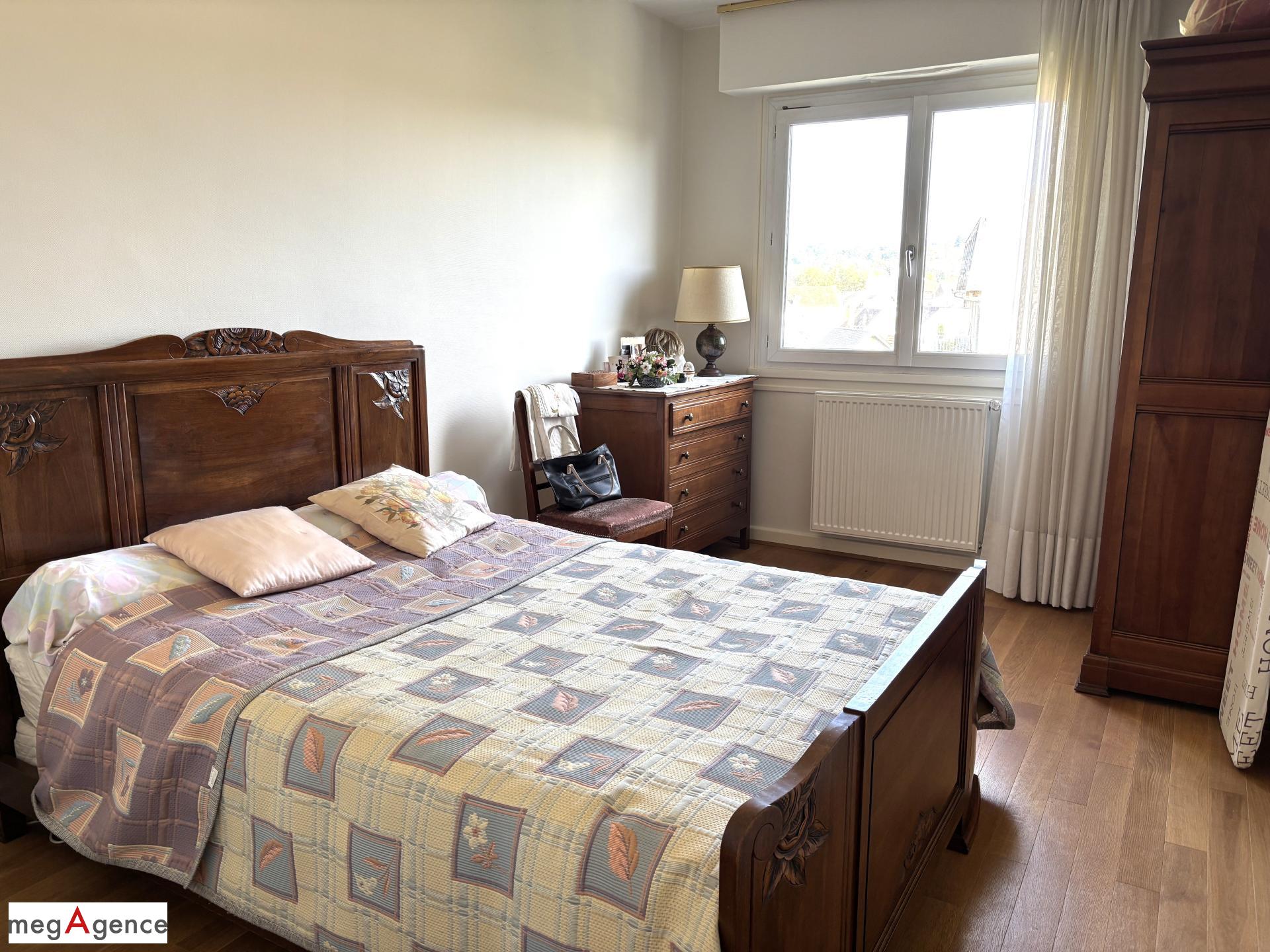 Miniature photo - 11 / 16