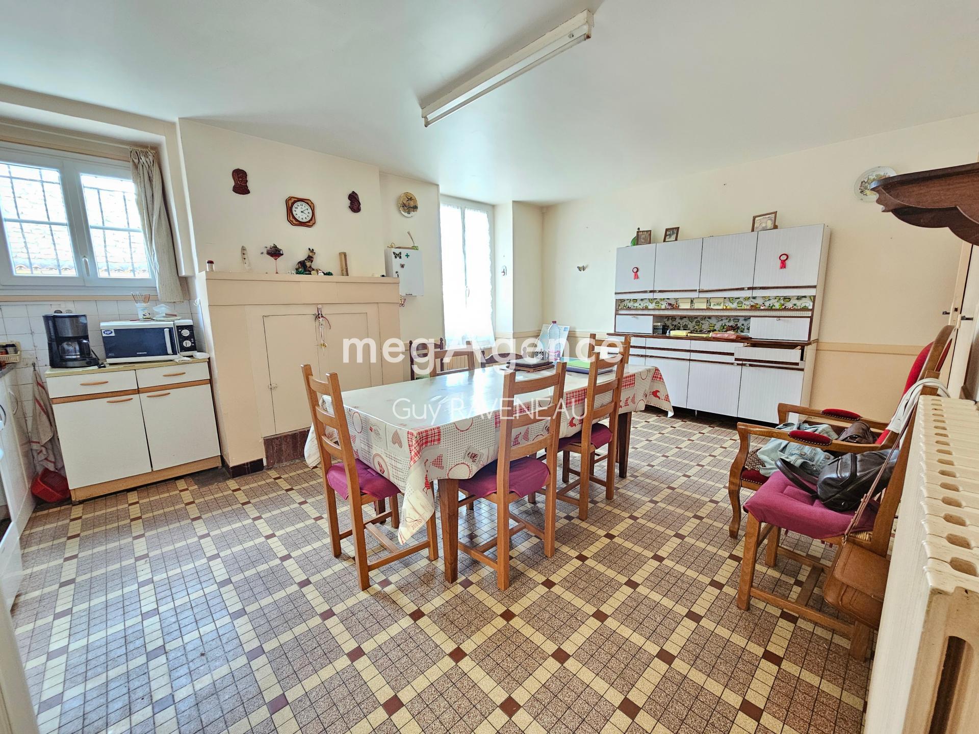 Miniature photo - 2 / 17