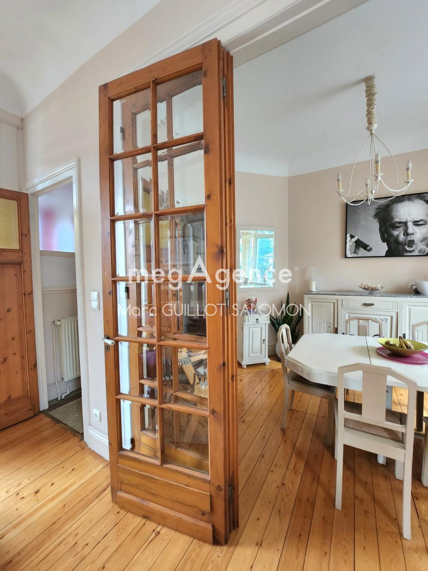 Miniature photo - 2 / 10