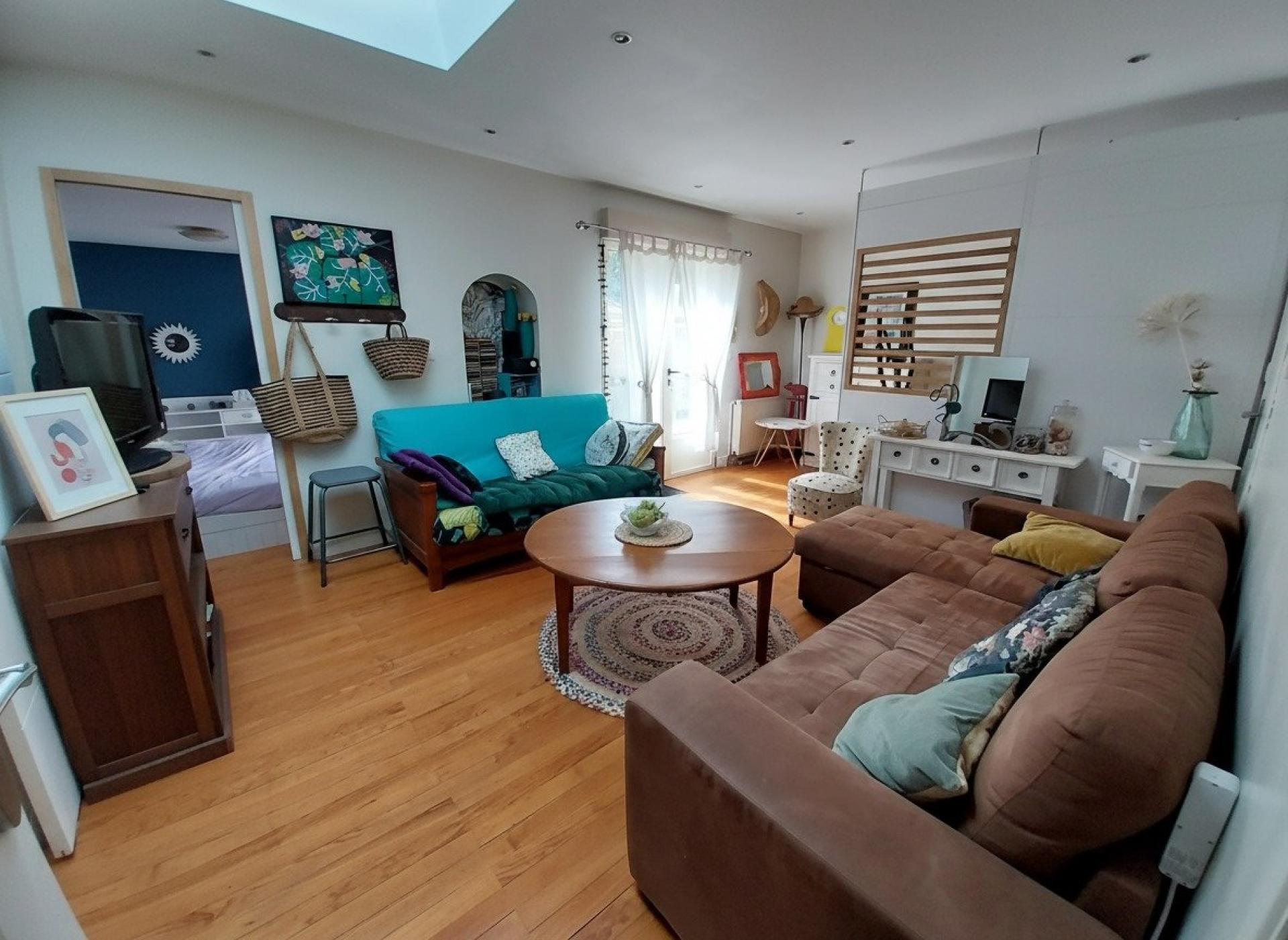 Miniature photo - 8 / 16