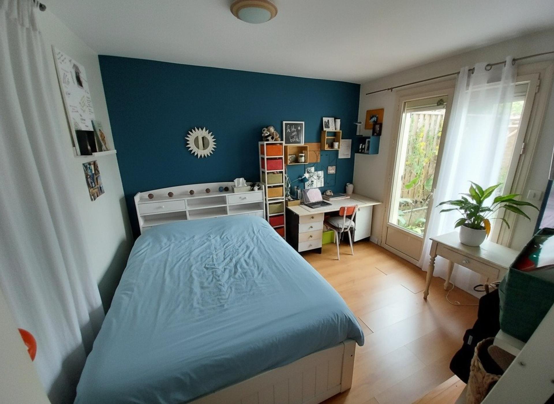 Miniature photo - 12 / 16