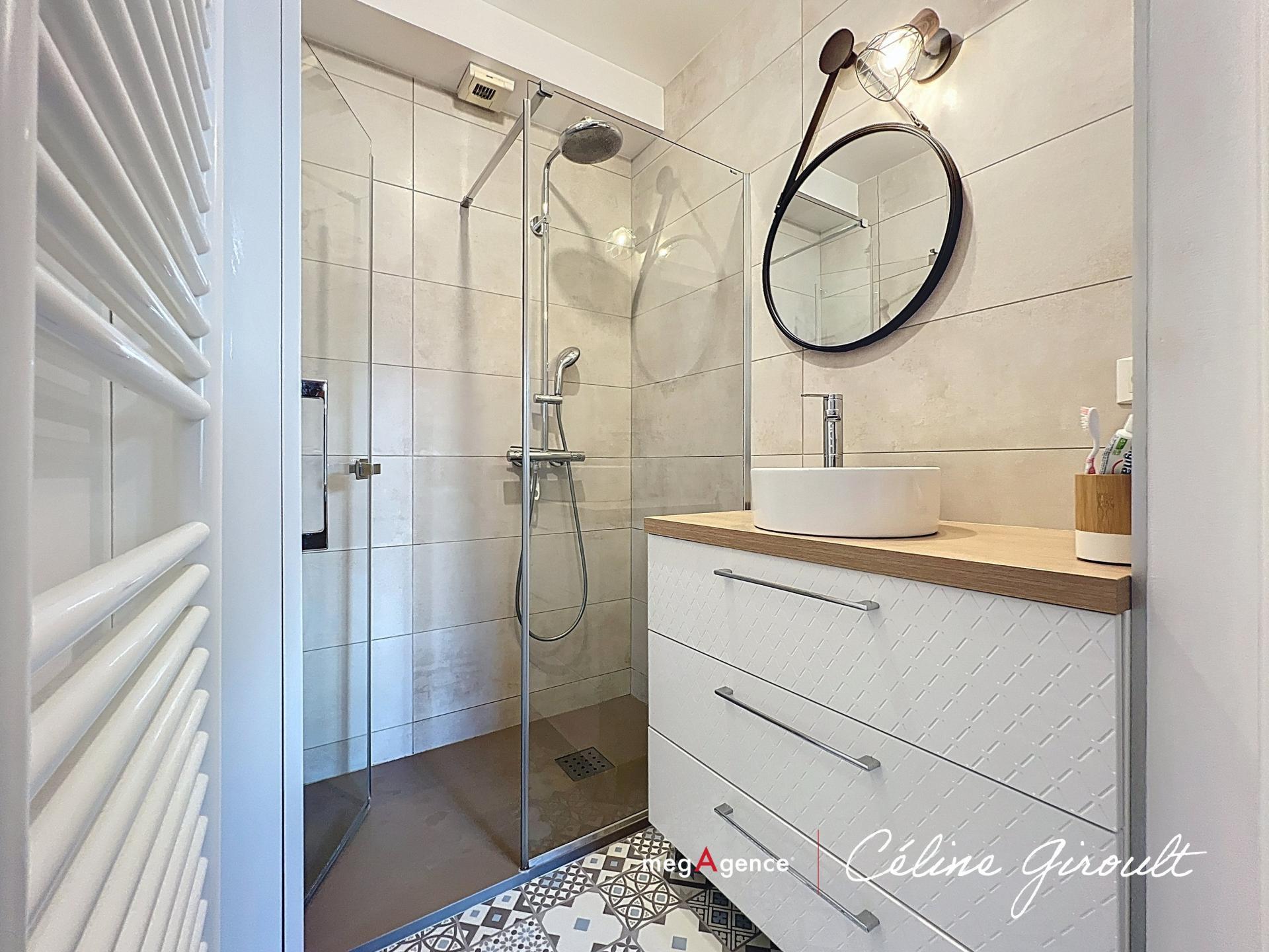 Miniature photo - 14 / 20