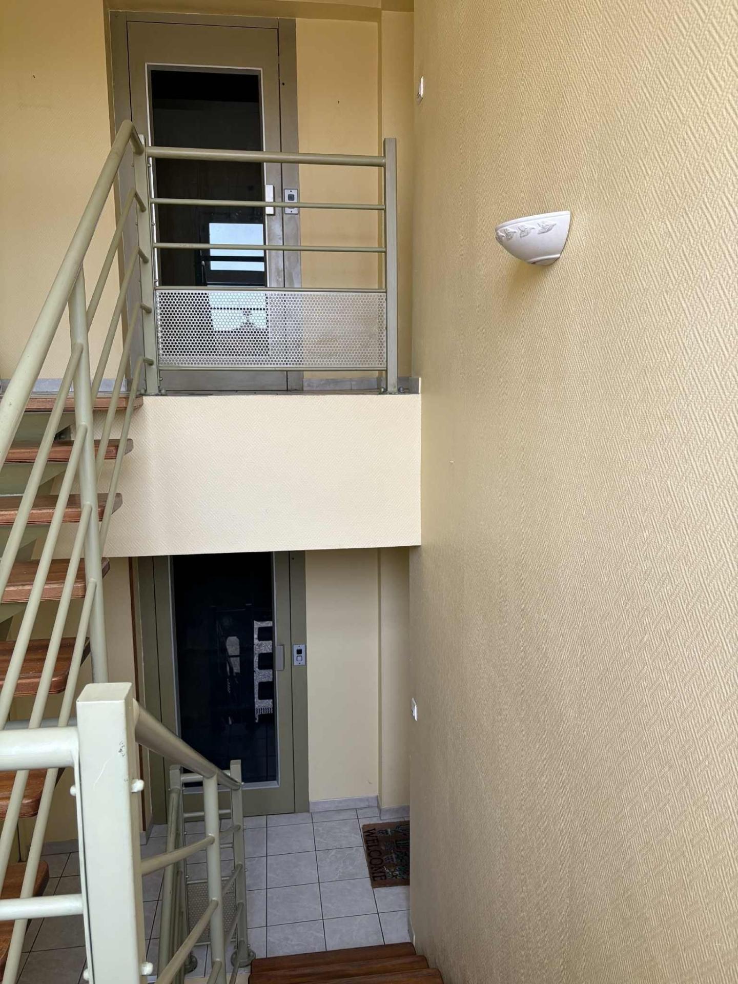 Miniature photo - 7 / 7