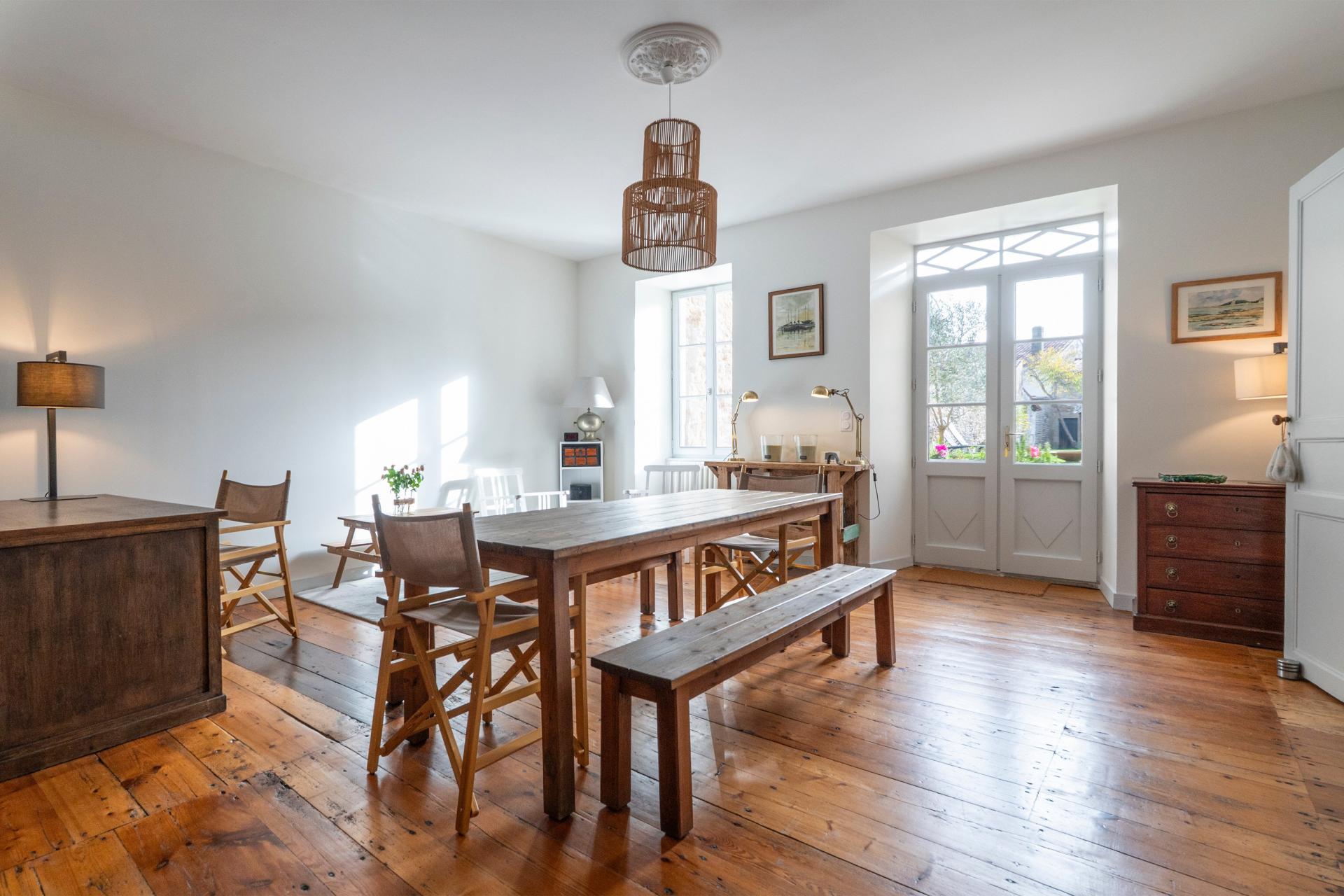 Miniature photo - 3 / 17