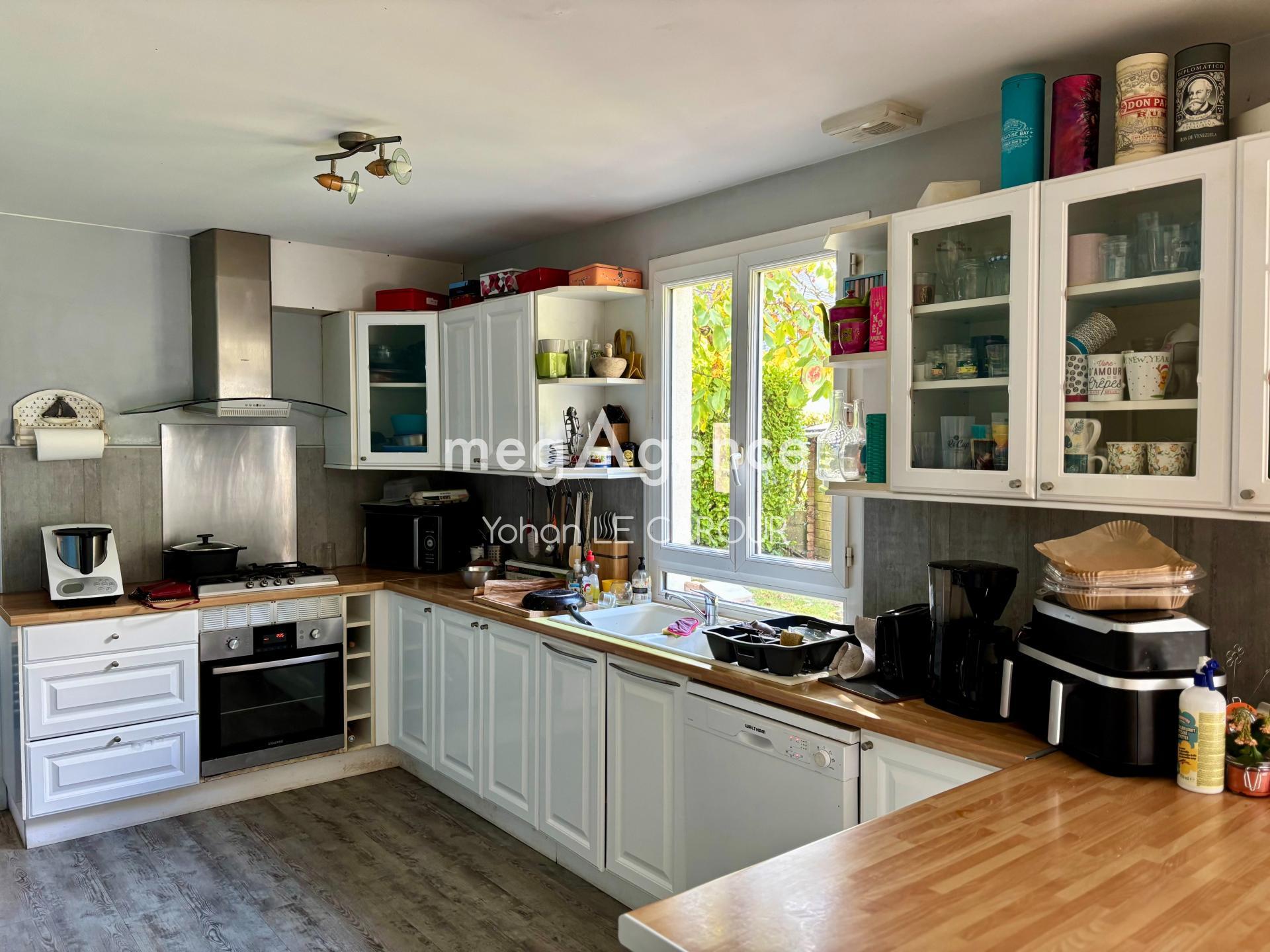 Miniature photo - 2 / 19