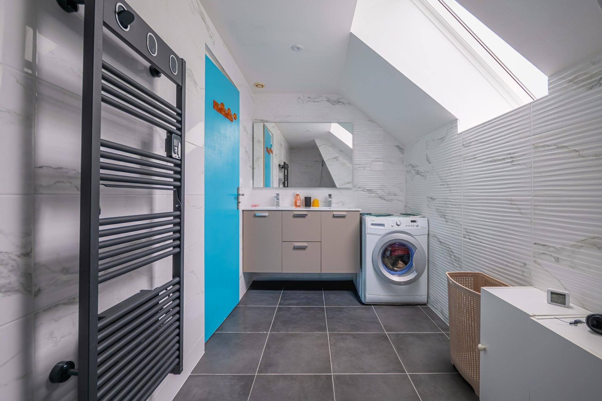 Miniature photo - 9 / 12