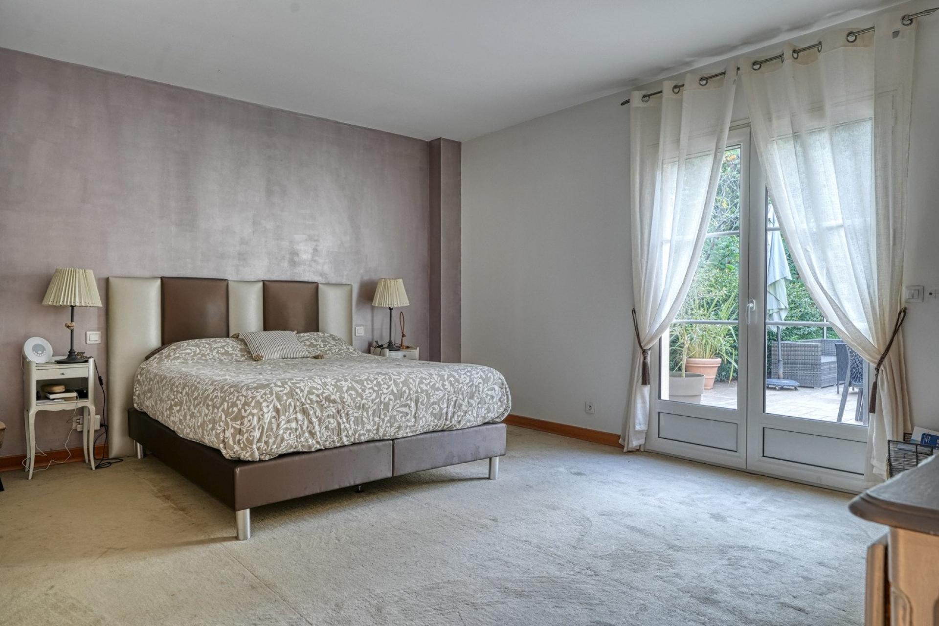 Miniature photo - 9 / 20