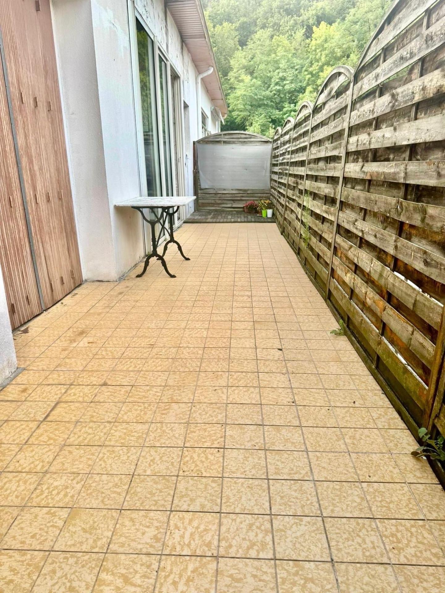 Miniature photo - 2 / 18