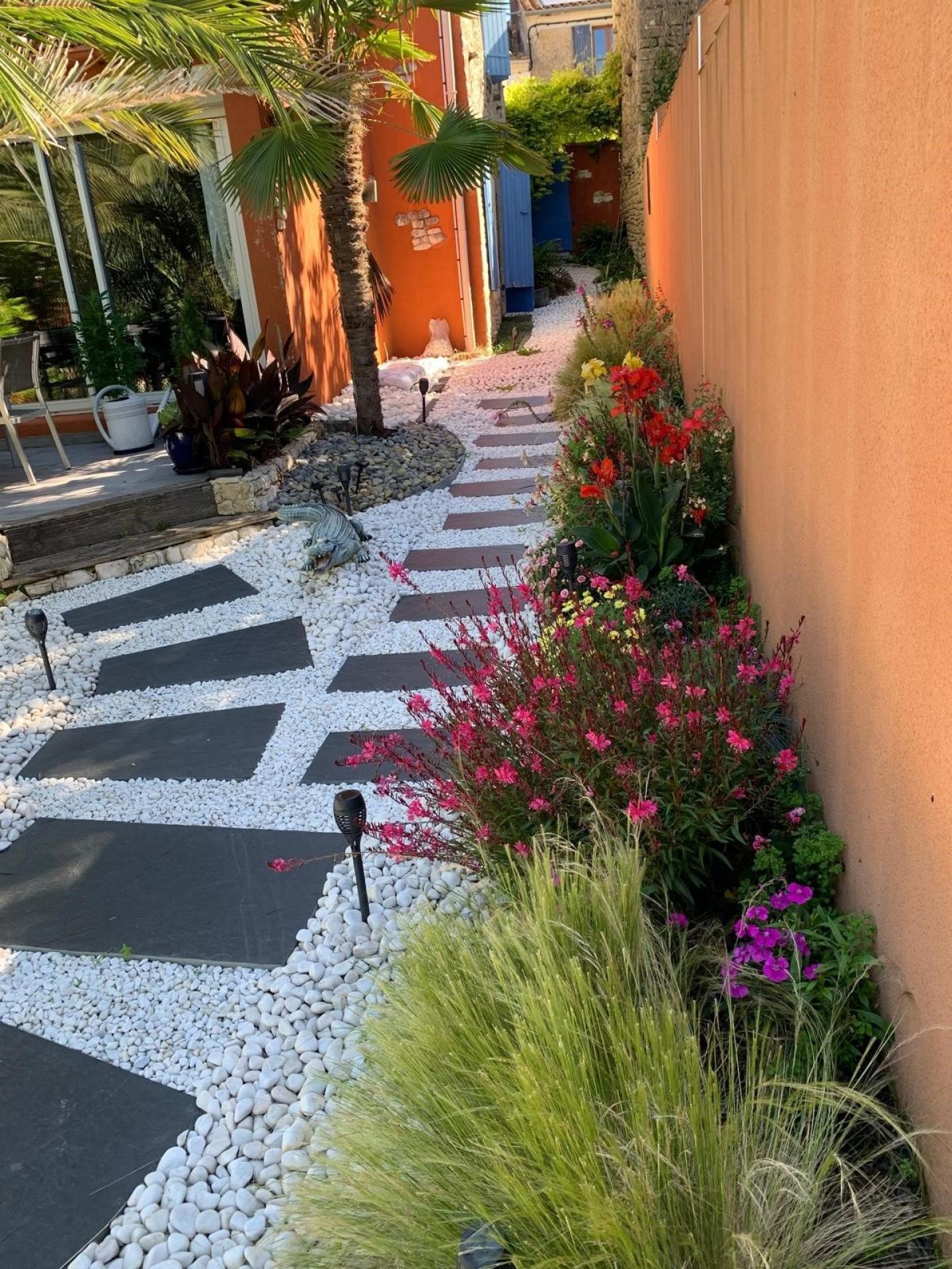 Miniature photo - 15 / 16